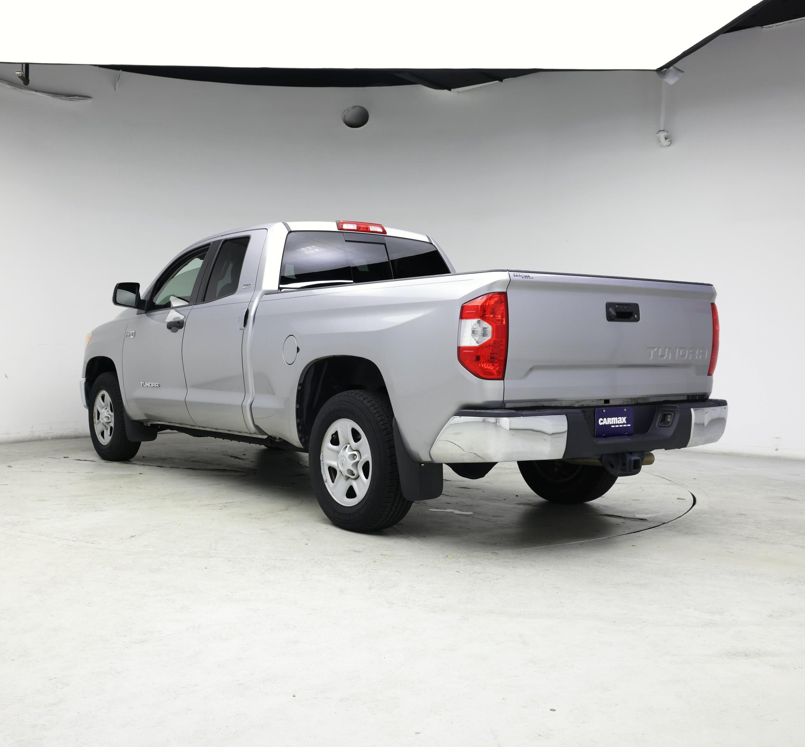 Thumbnail: 2015 Toyota Tundra - 2