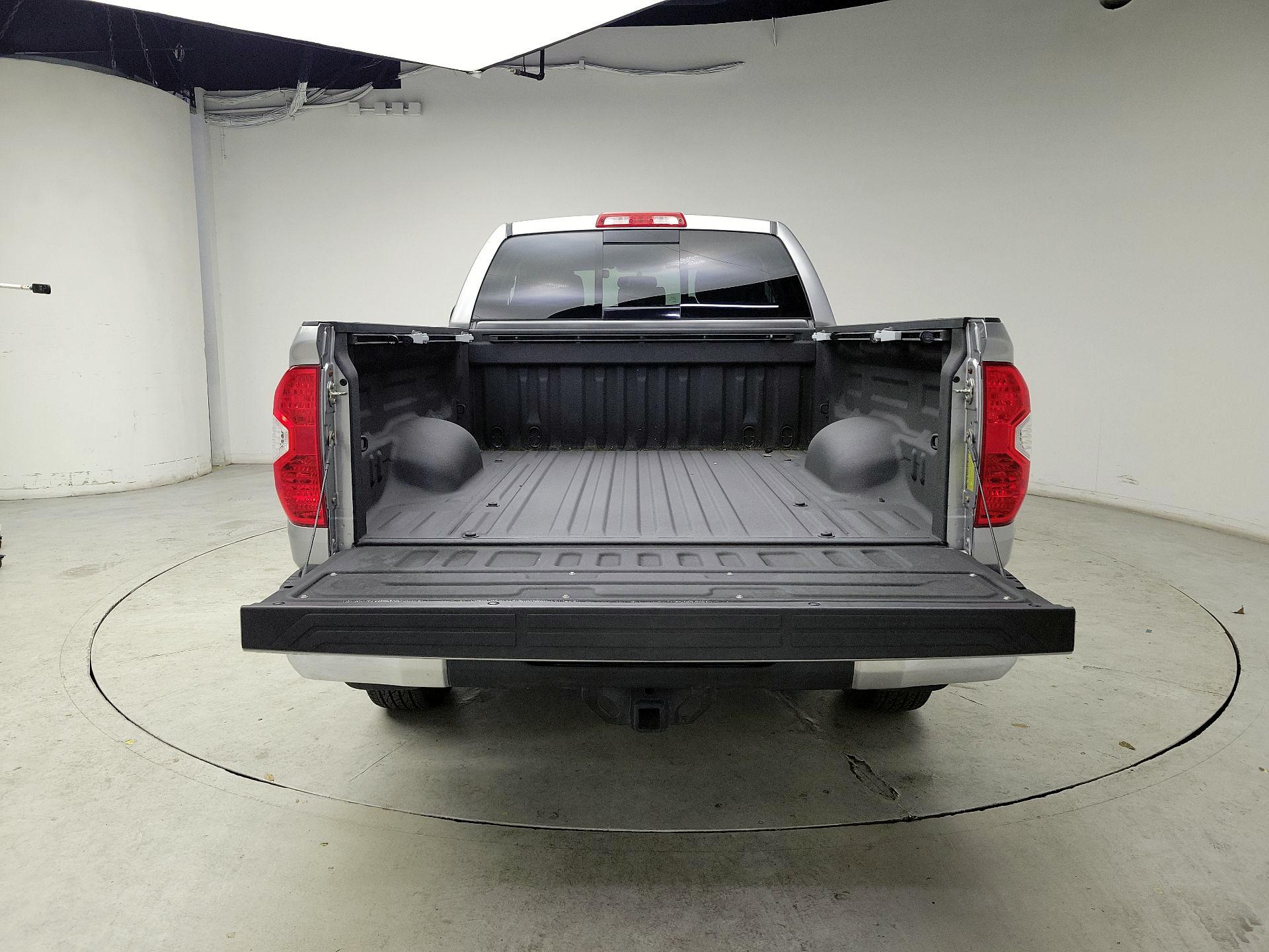 Thumbnail: 2015 Toyota Tundra - 20