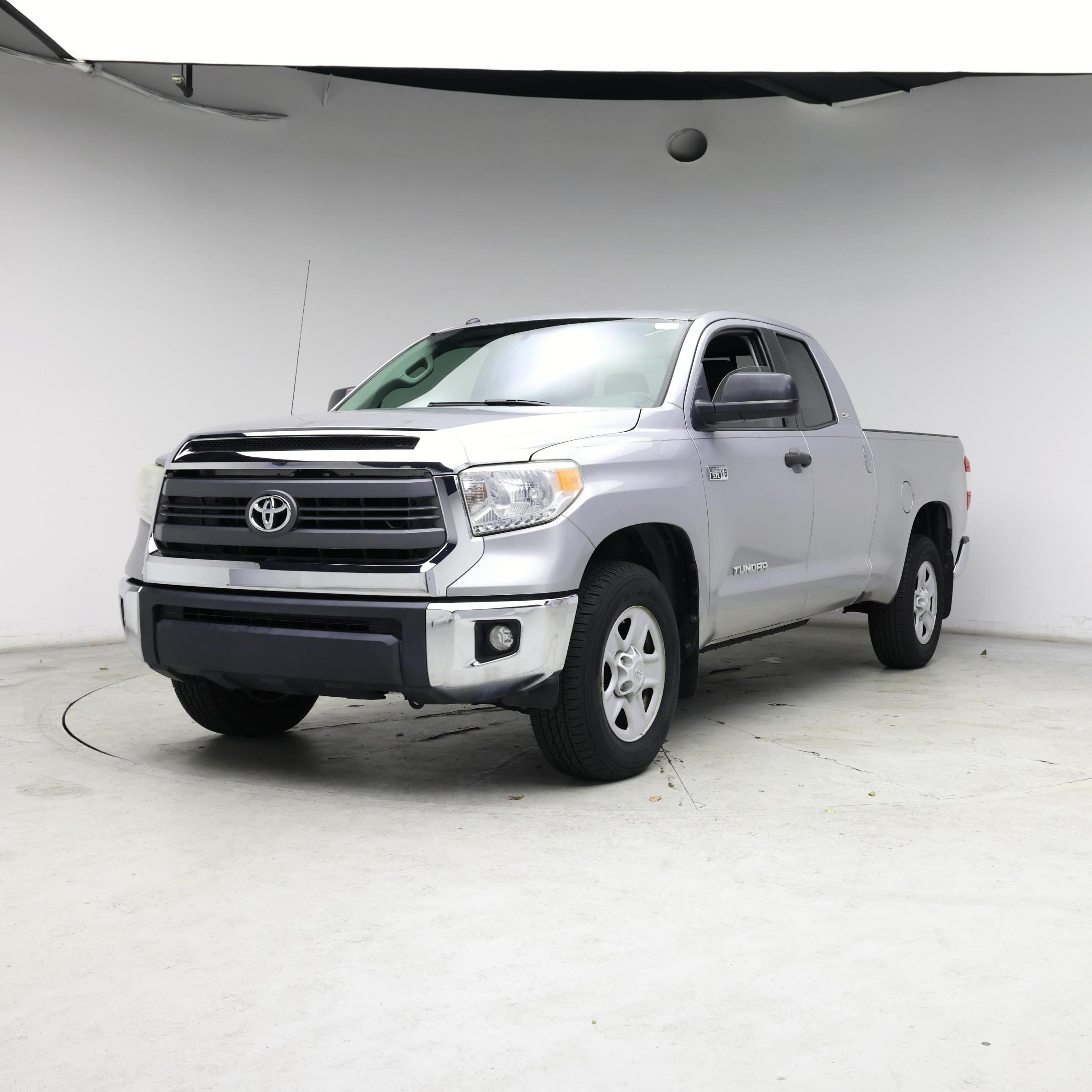 Thumbnail: 2015 Toyota Tundra - 4