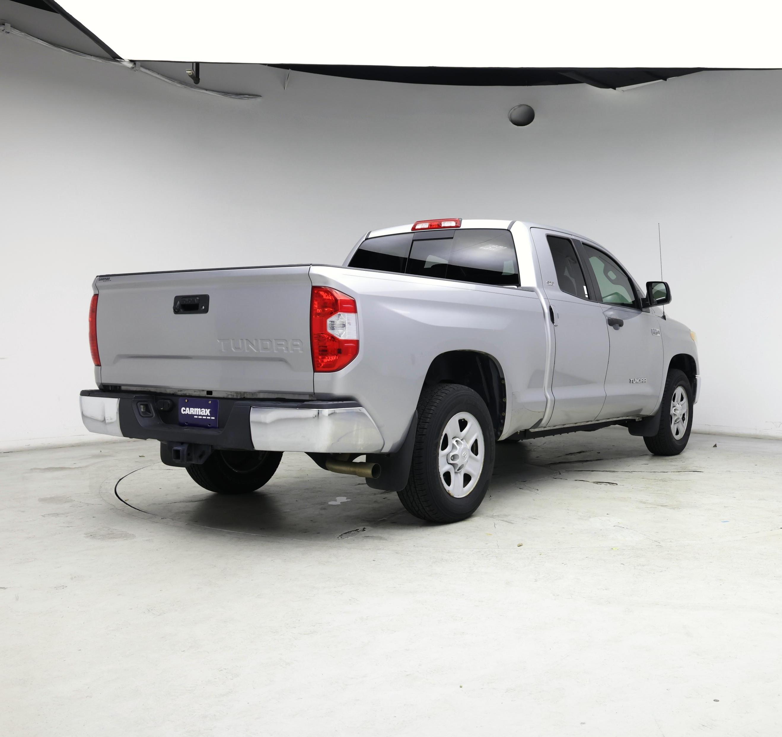 Thumbnail: 2015 Toyota Tundra - 8