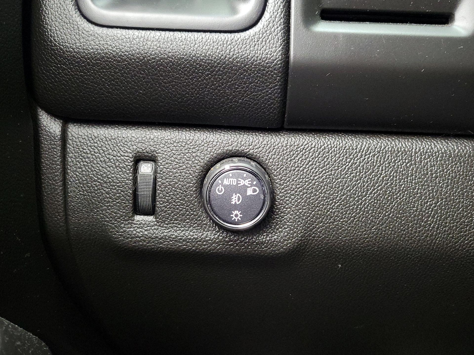 Thumbnail: 2019 Chevrolet Colorado - 13