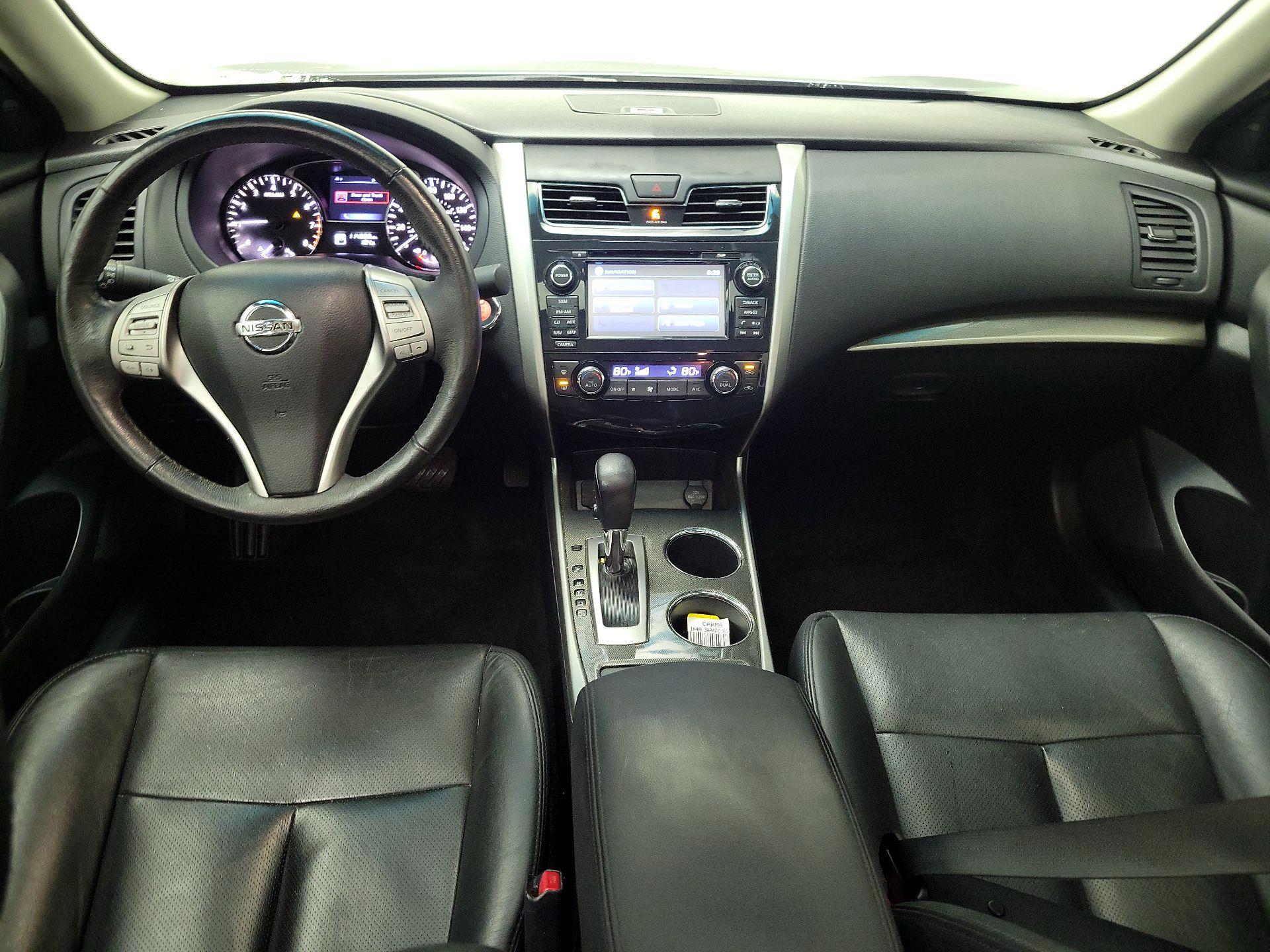 Thumbnail: 2015 Nissan Altima - 9