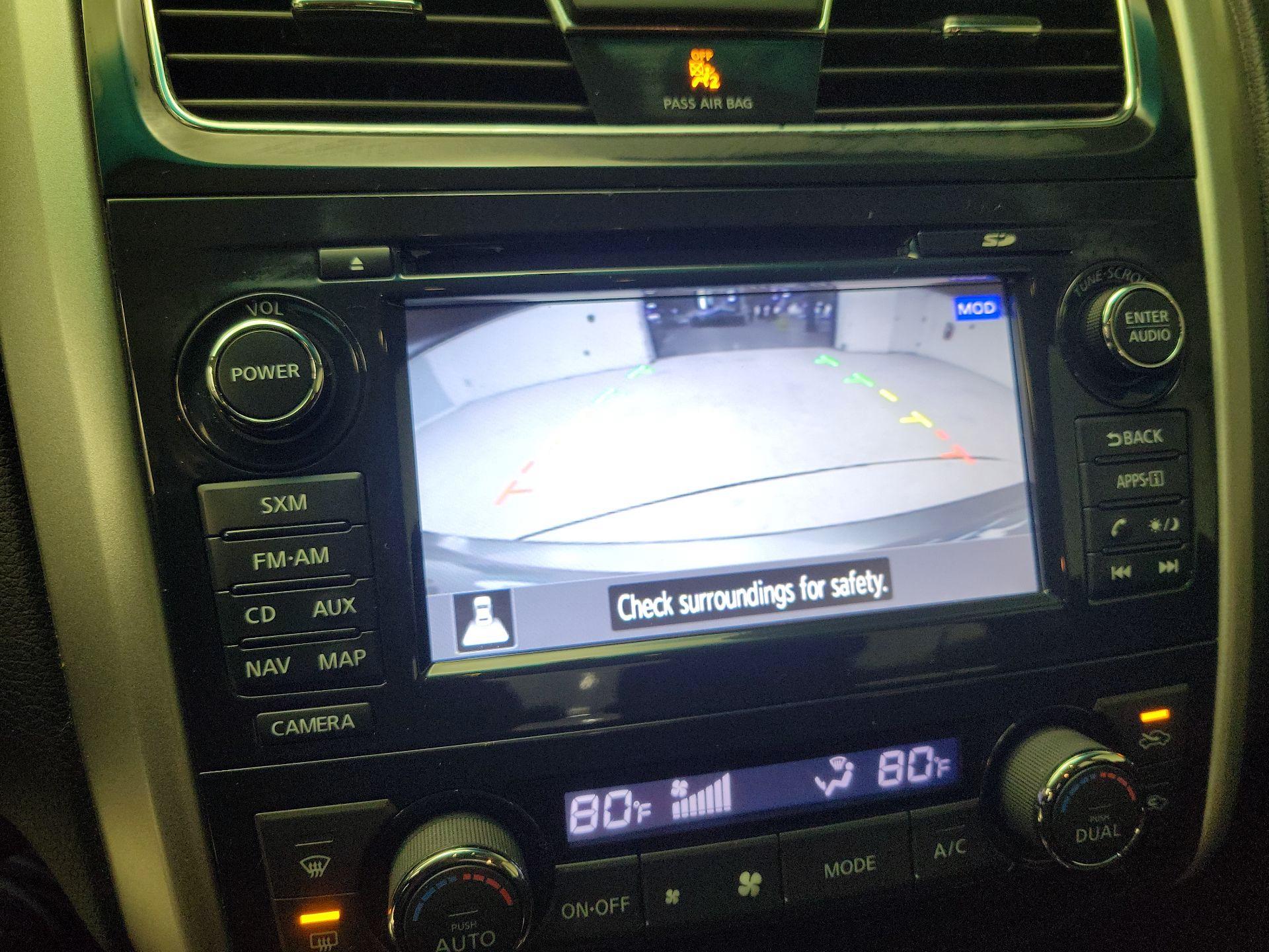 Thumbnail: 2015 Nissan Altima - 15