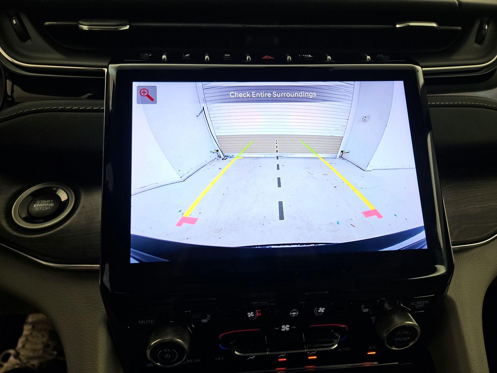 Thumbnail: 2022 Jeep Grand Cherokee - 15