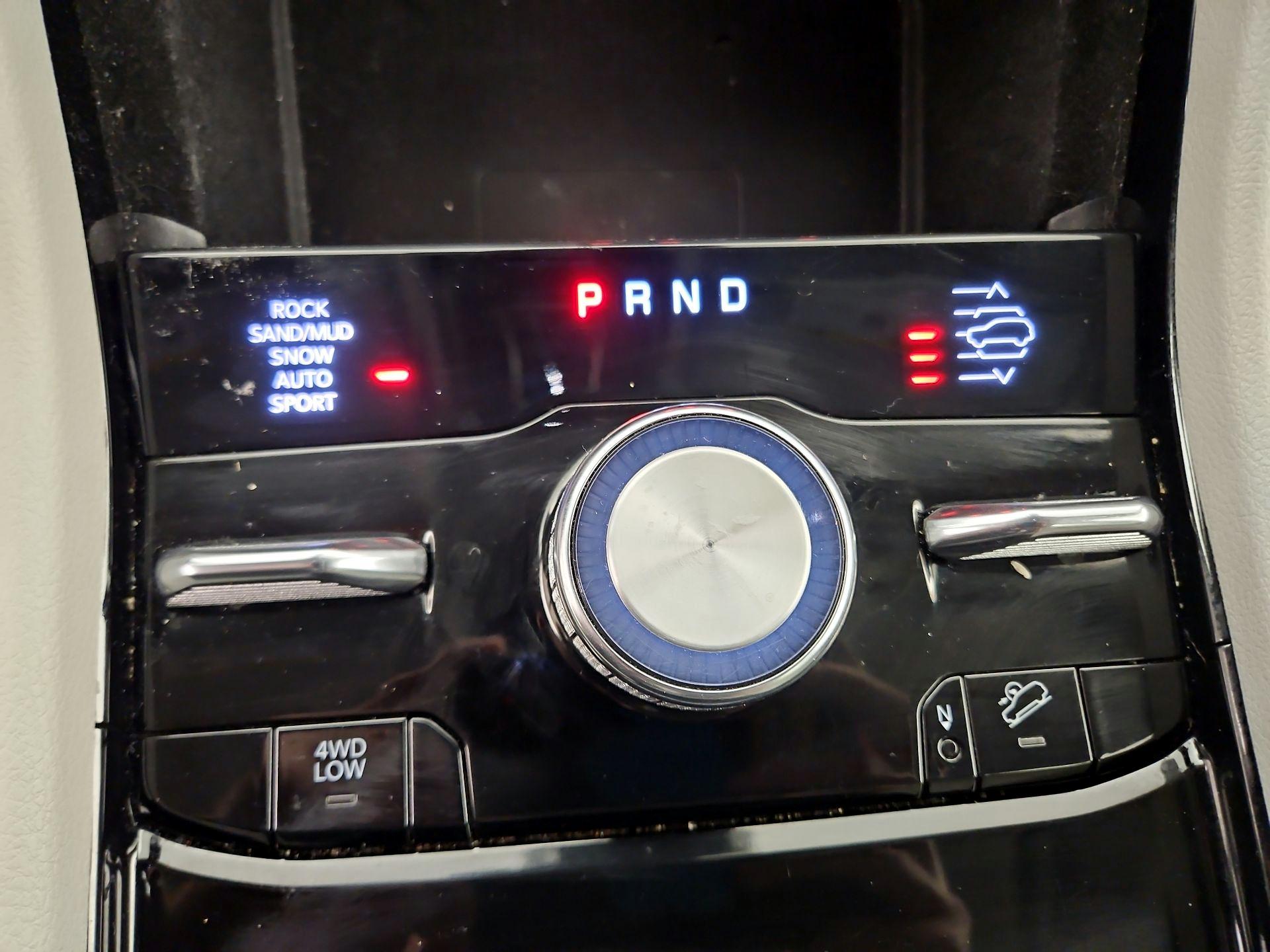 Thumbnail: 2022 Jeep Grand Cherokee - 18