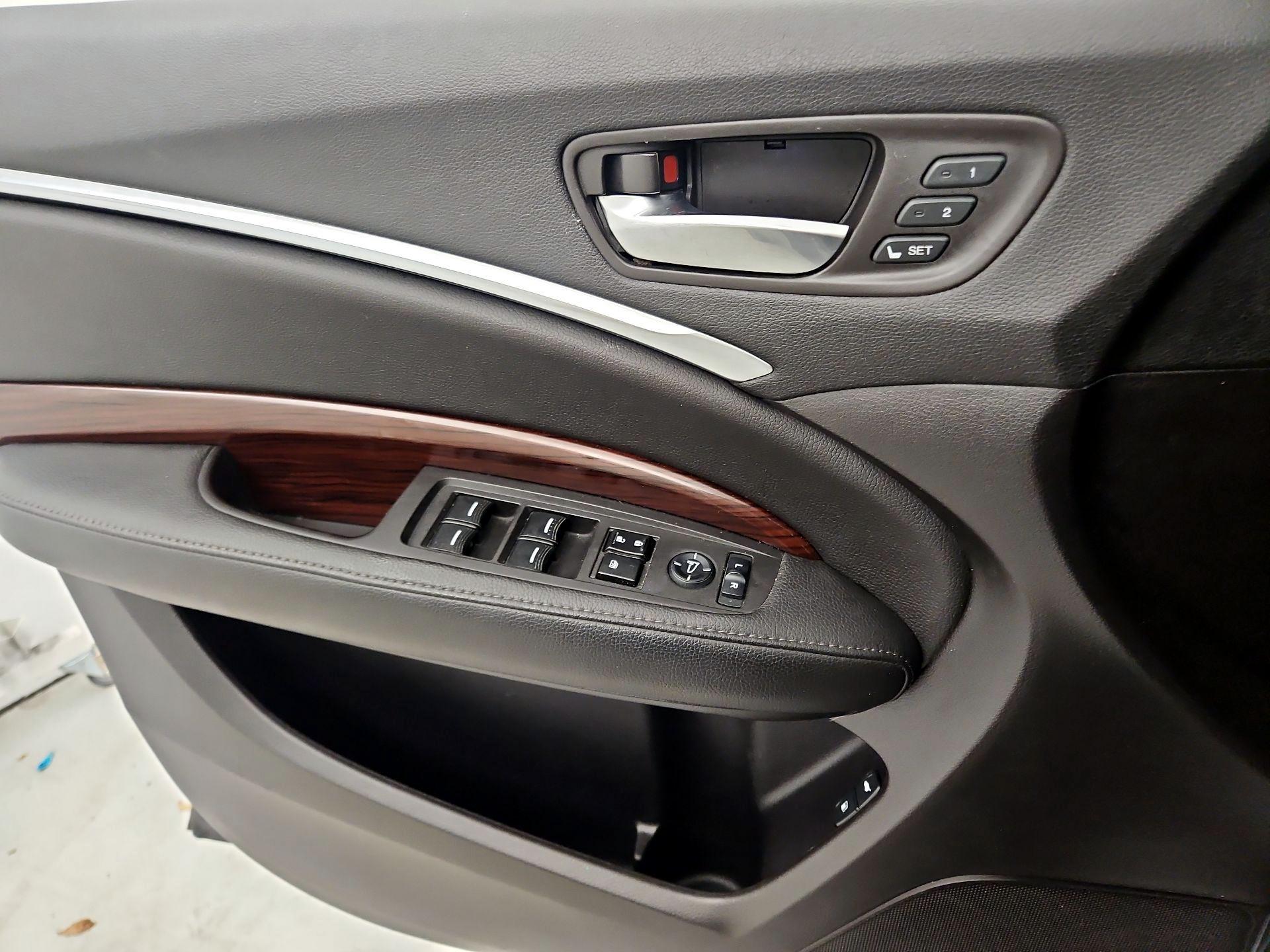 Thumbnail: 2016 Acura MDX - 12