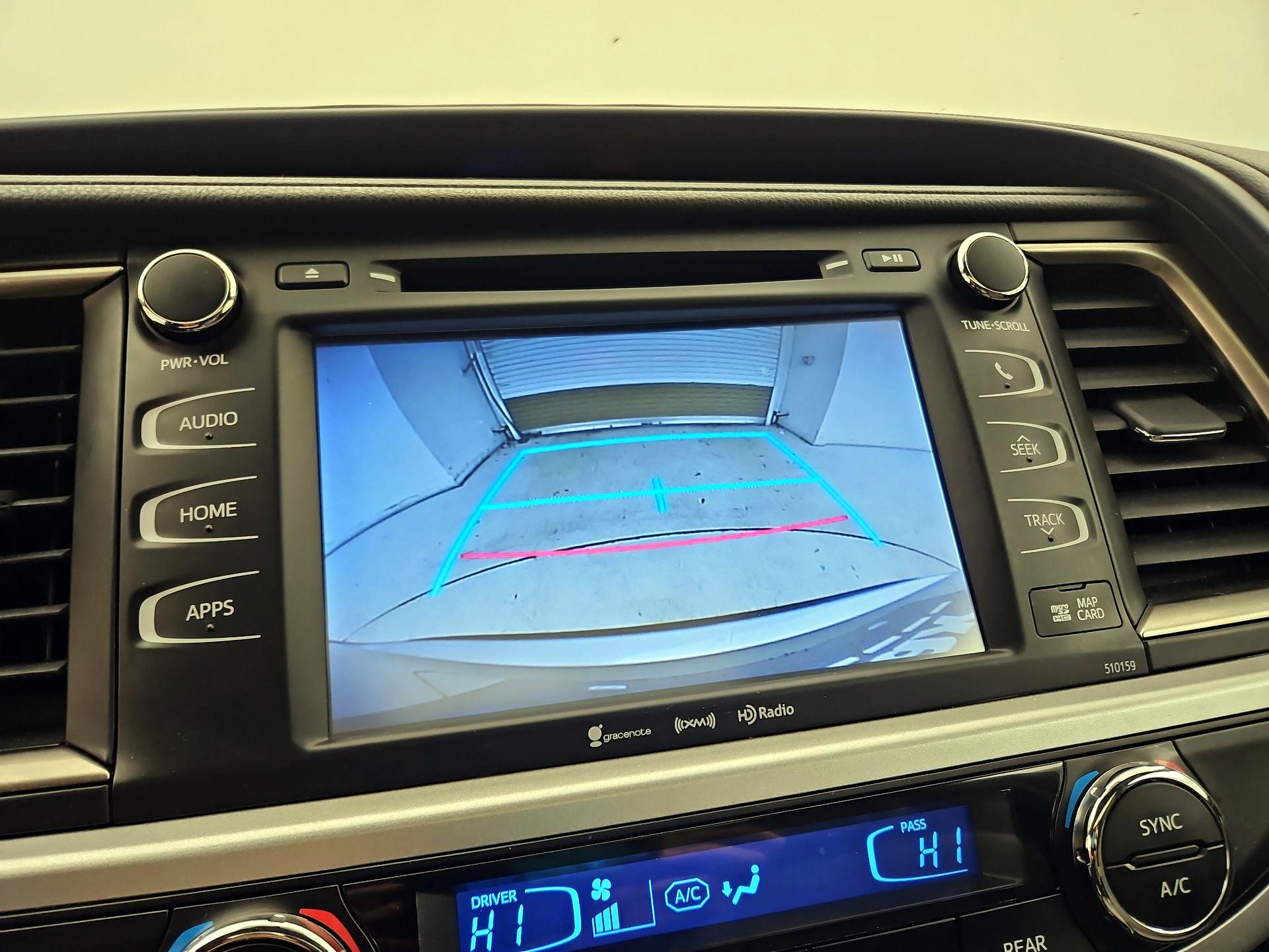 Thumbnail: 2016 Toyota Highlander - 14