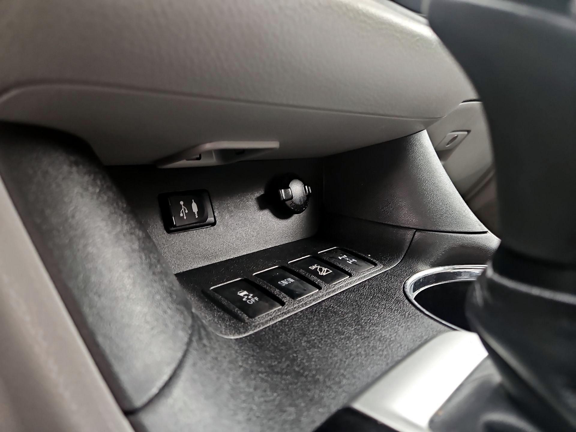 Thumbnail: 2016 Toyota Highlander - 18