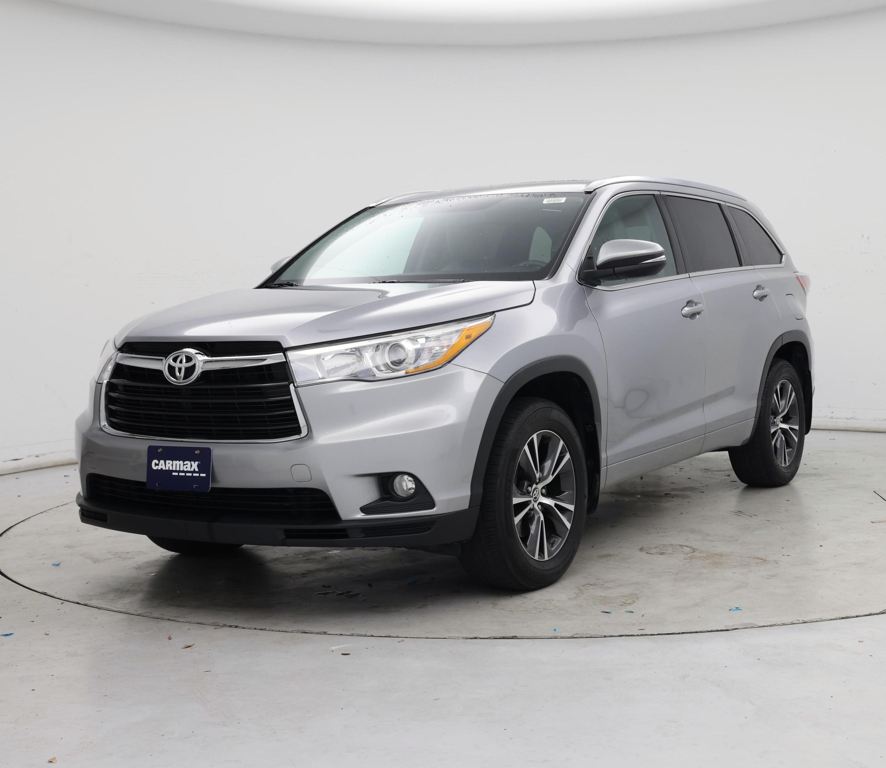 Thumbnail: 2016 Toyota Highlander - 4