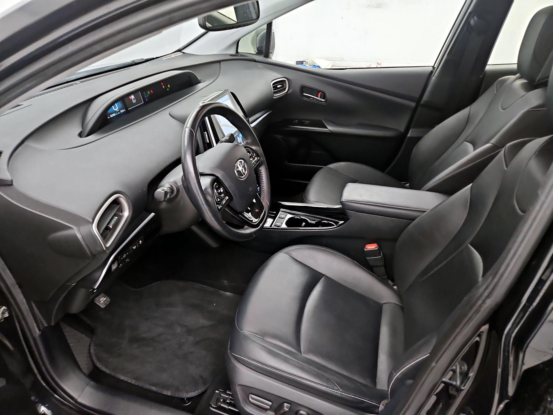 Thumbnail: 2021 Toyota Prius Prime - 11