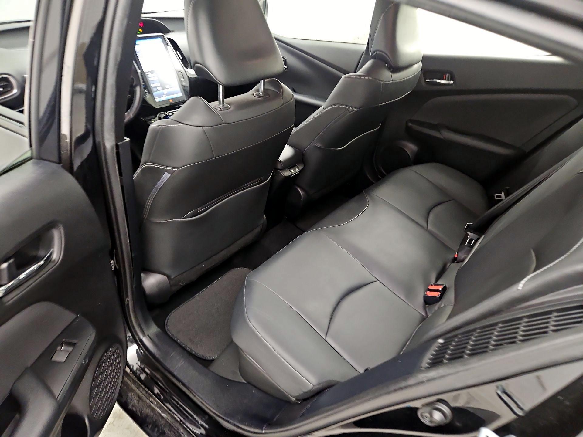 Thumbnail: 2021 Toyota Prius Prime - 18