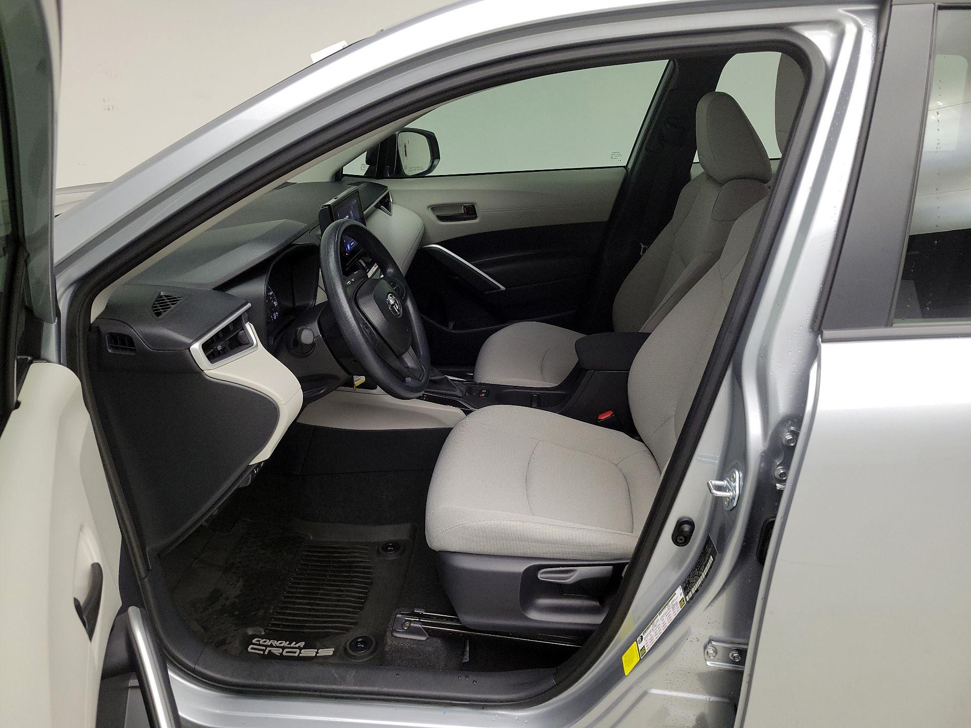 Thumbnail: 2025 Toyota Corolla Cross - 11