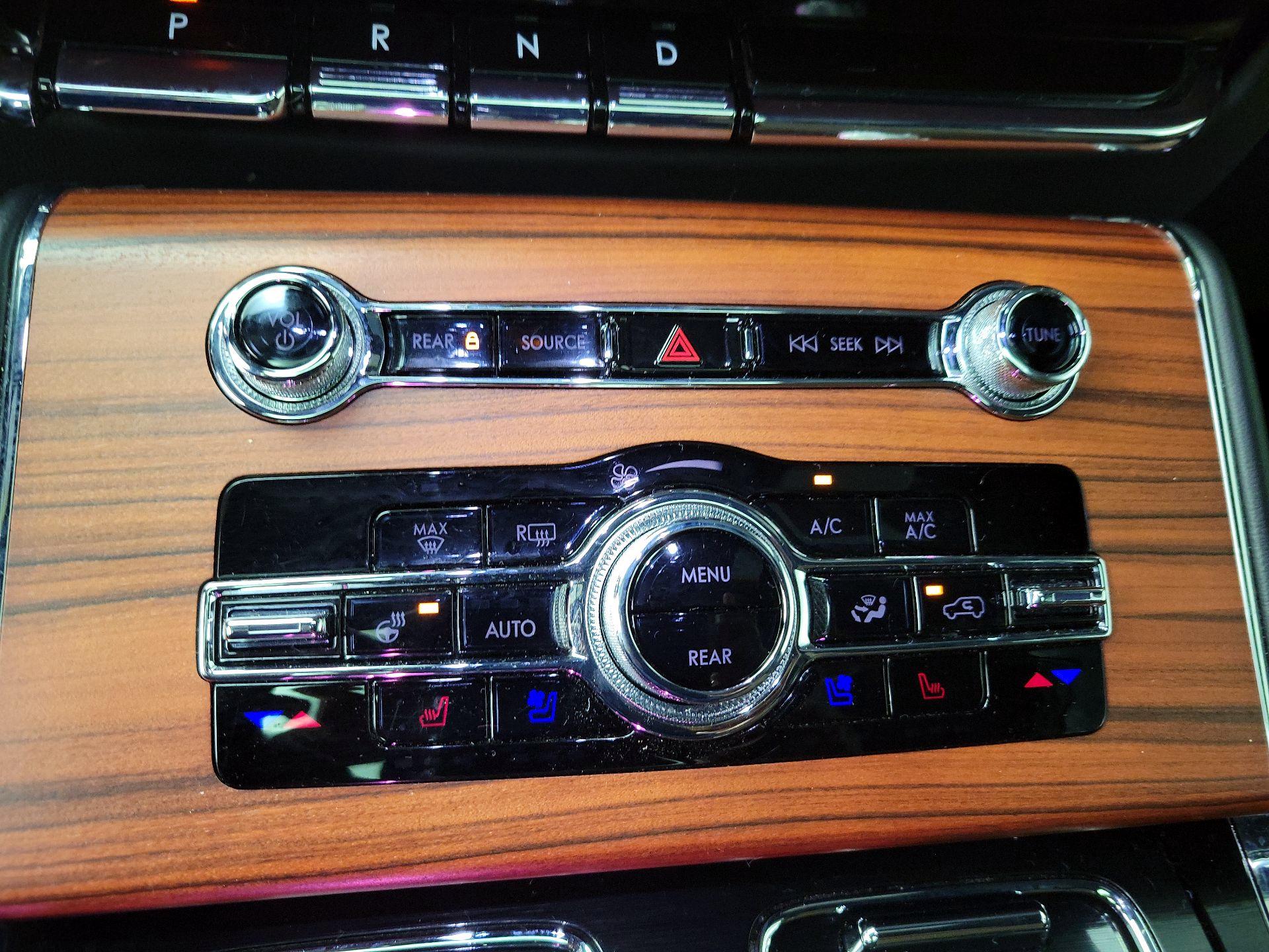 Thumbnail: 2024 Lincoln Aviator - 17