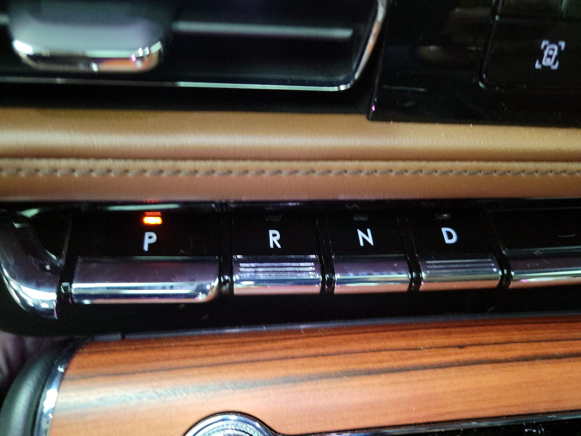 Thumbnail: 2024 Lincoln Aviator - 18