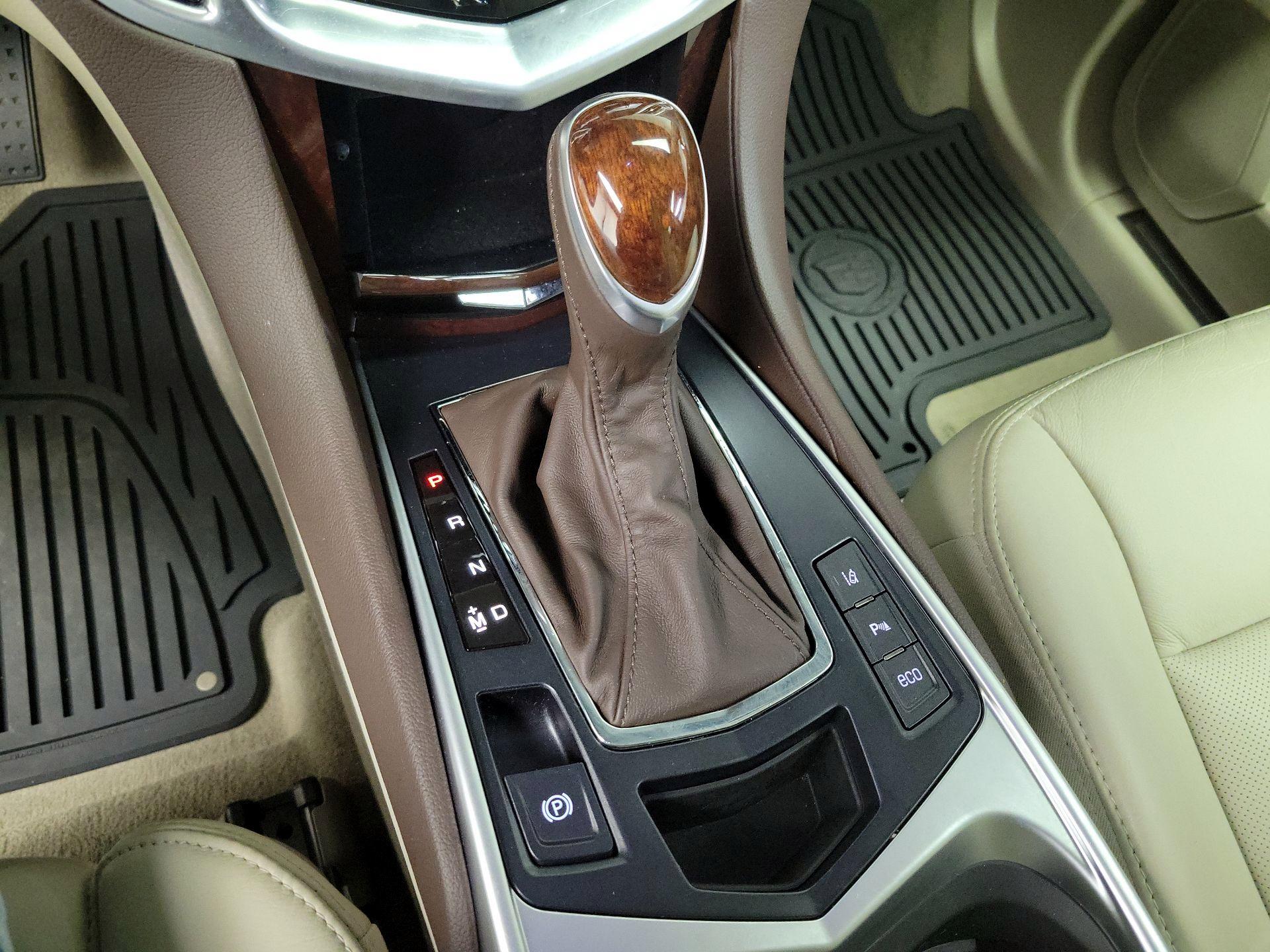 Thumbnail: 2015 Cadillac SRX - 17