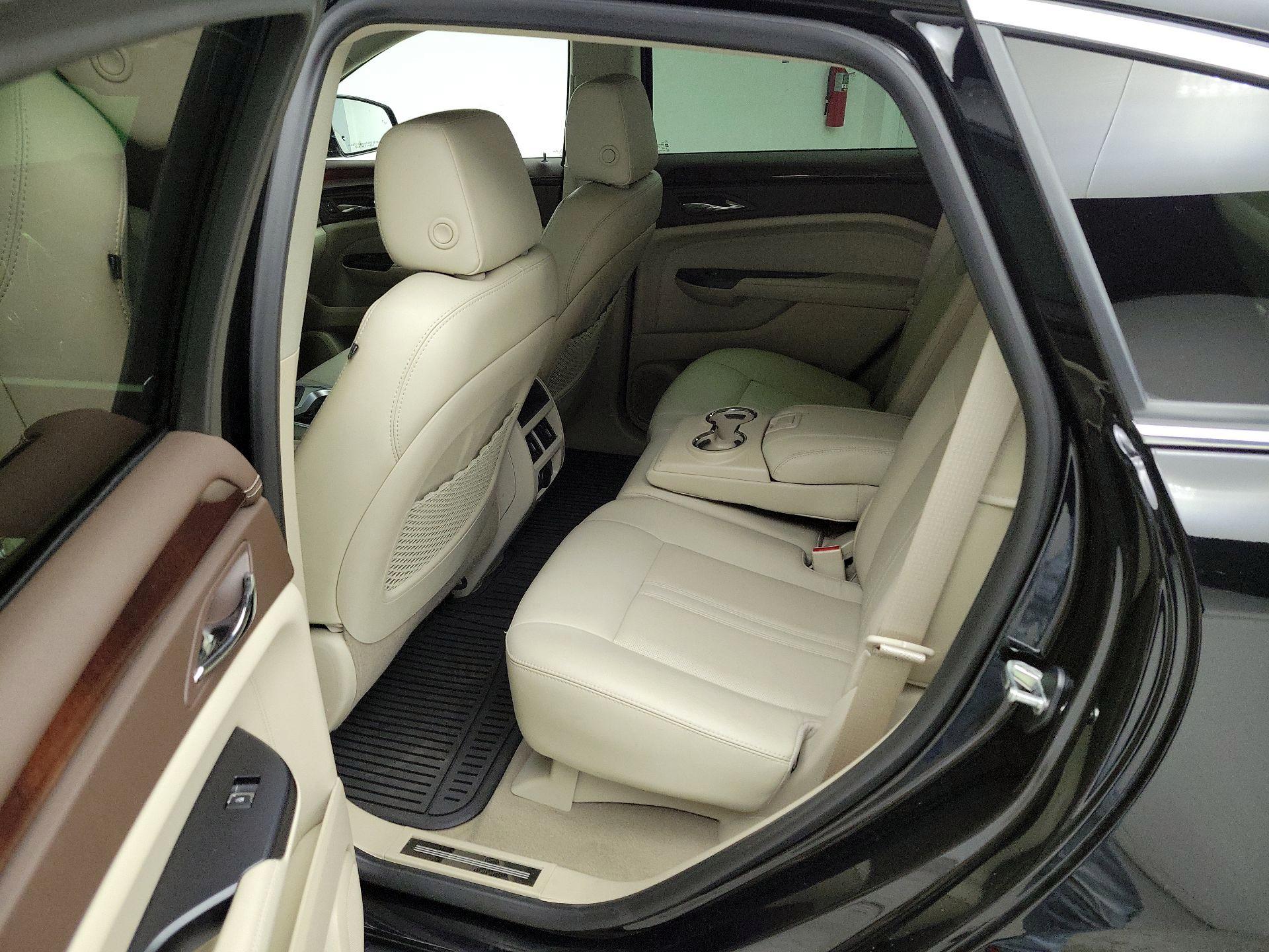 Thumbnail: 2015 Cadillac SRX - 18