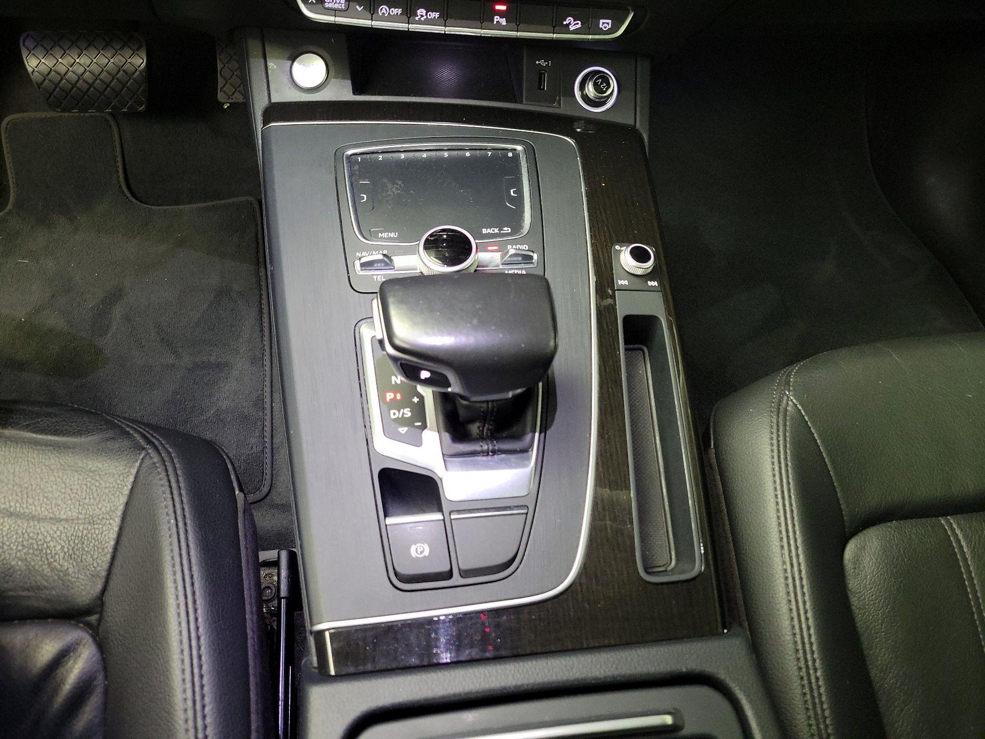 Thumbnail: 2018 Audi Q5 - 18