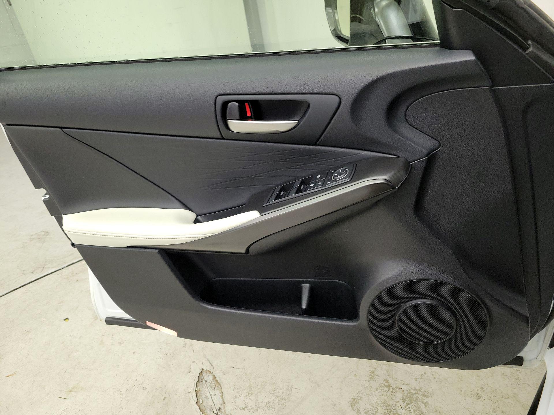 Thumbnail: 2021 Lexus IS - 12