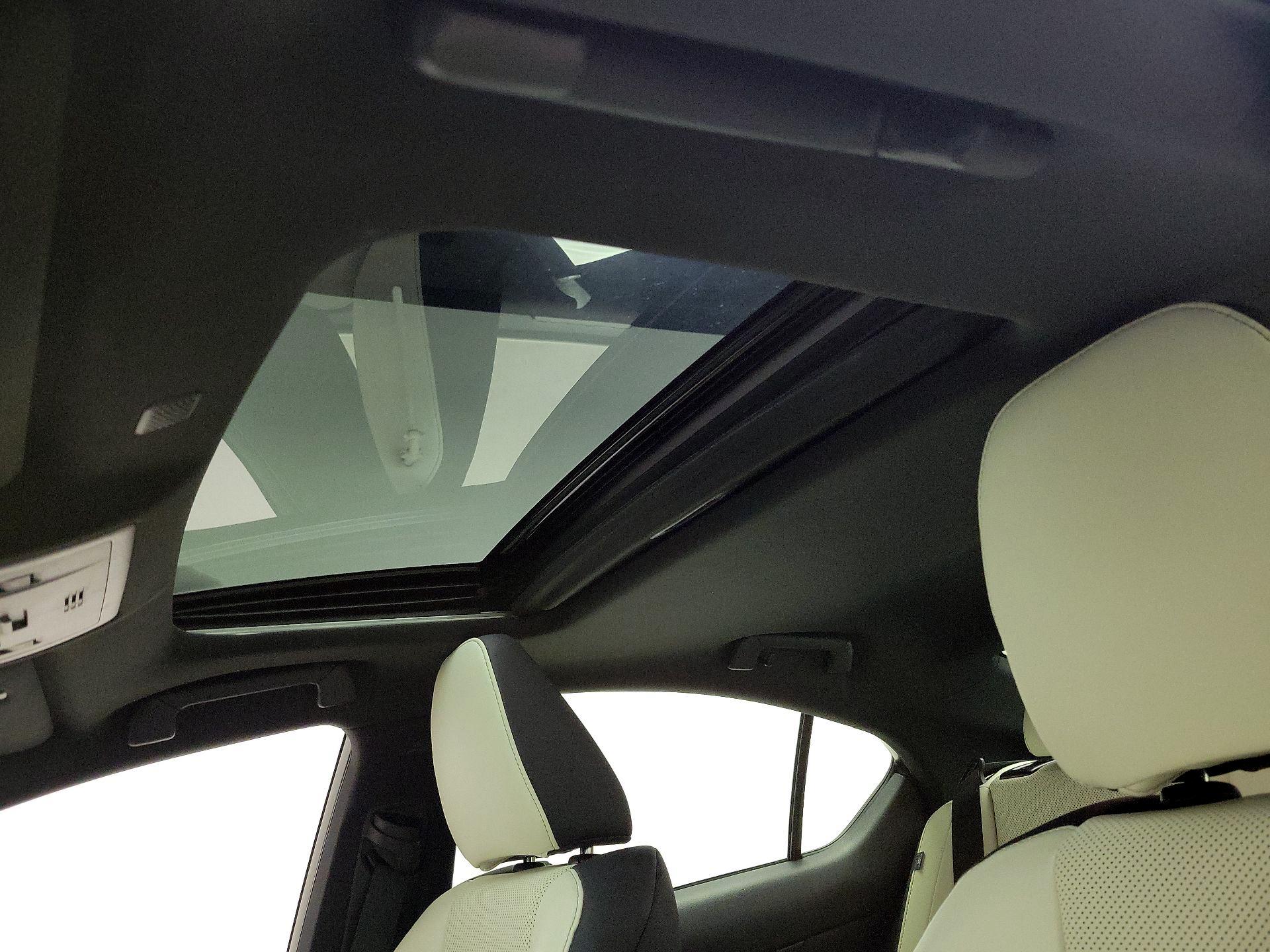 Thumbnail: 2021 Lexus IS - 20