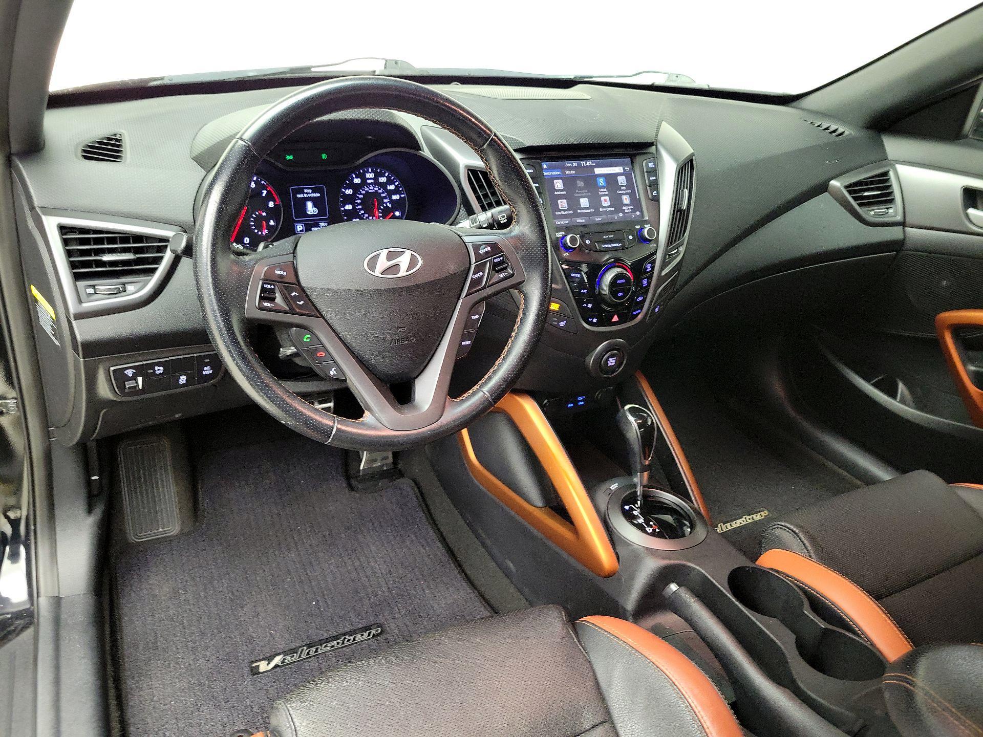 Thumbnail: 2017 Hyundai Veloster - 9