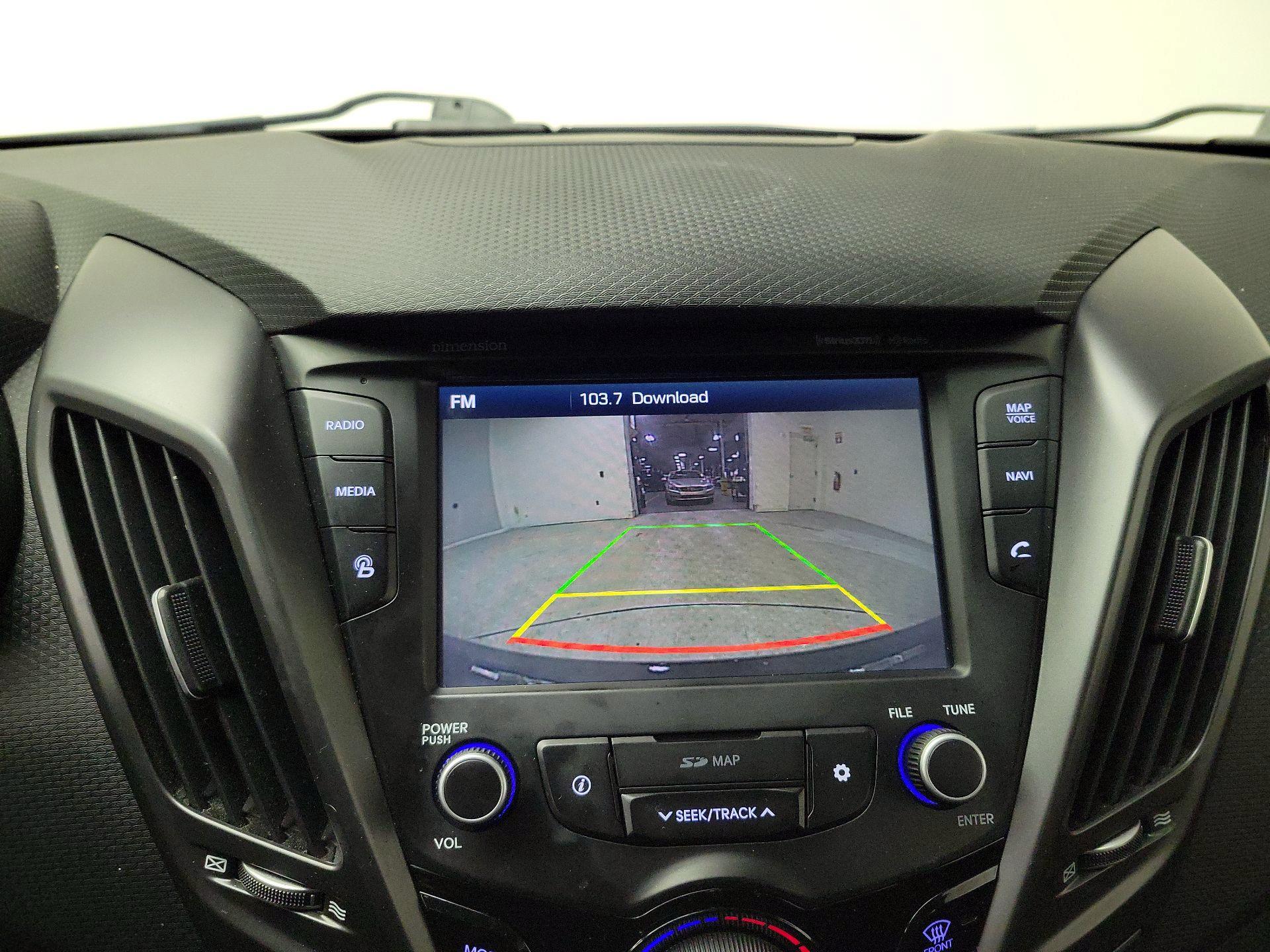 Thumbnail: 2017 Hyundai Veloster - 15