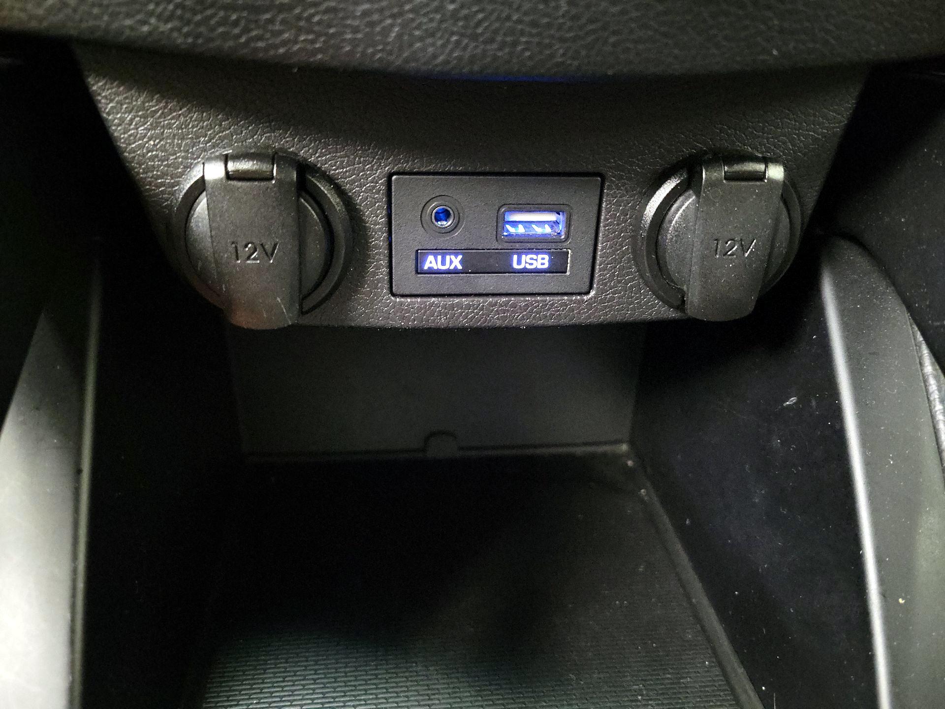 Thumbnail: 2017 Hyundai Veloster - 19