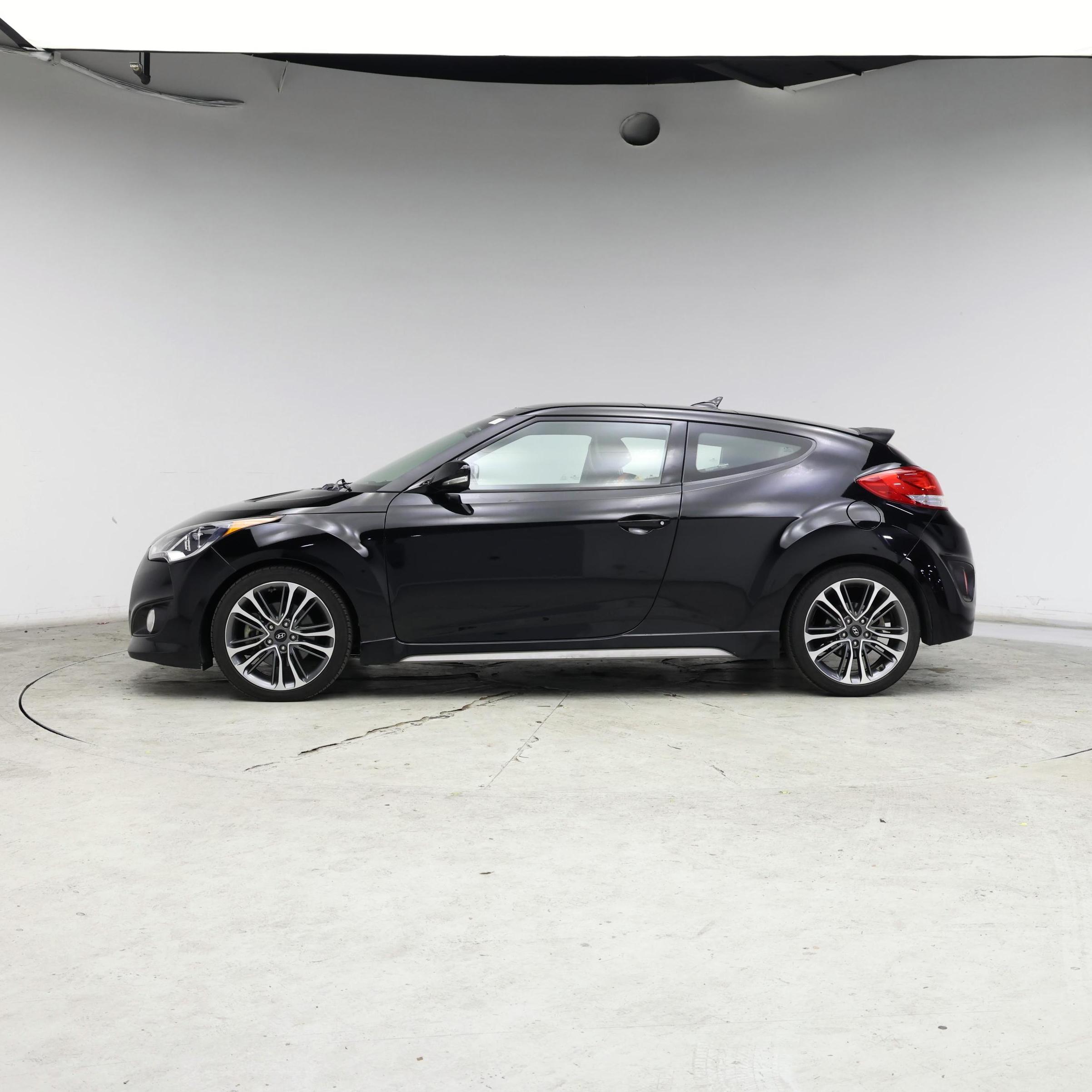 Thumbnail: 2017 Hyundai Veloster - 3