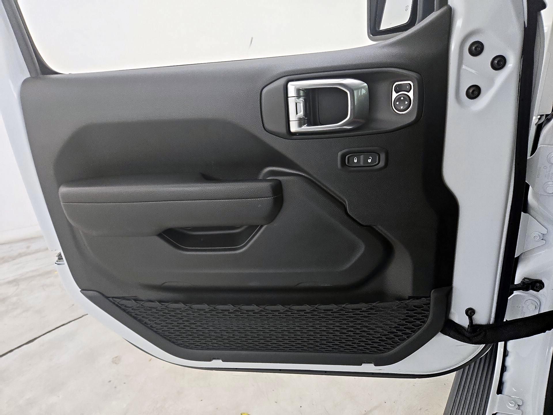 Thumbnail: 2024 Jeep Wrangler - 12