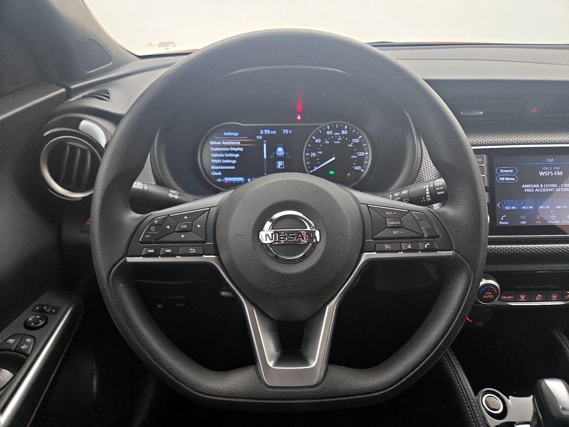Thumbnail: 2019 Nissan Kicks - 10