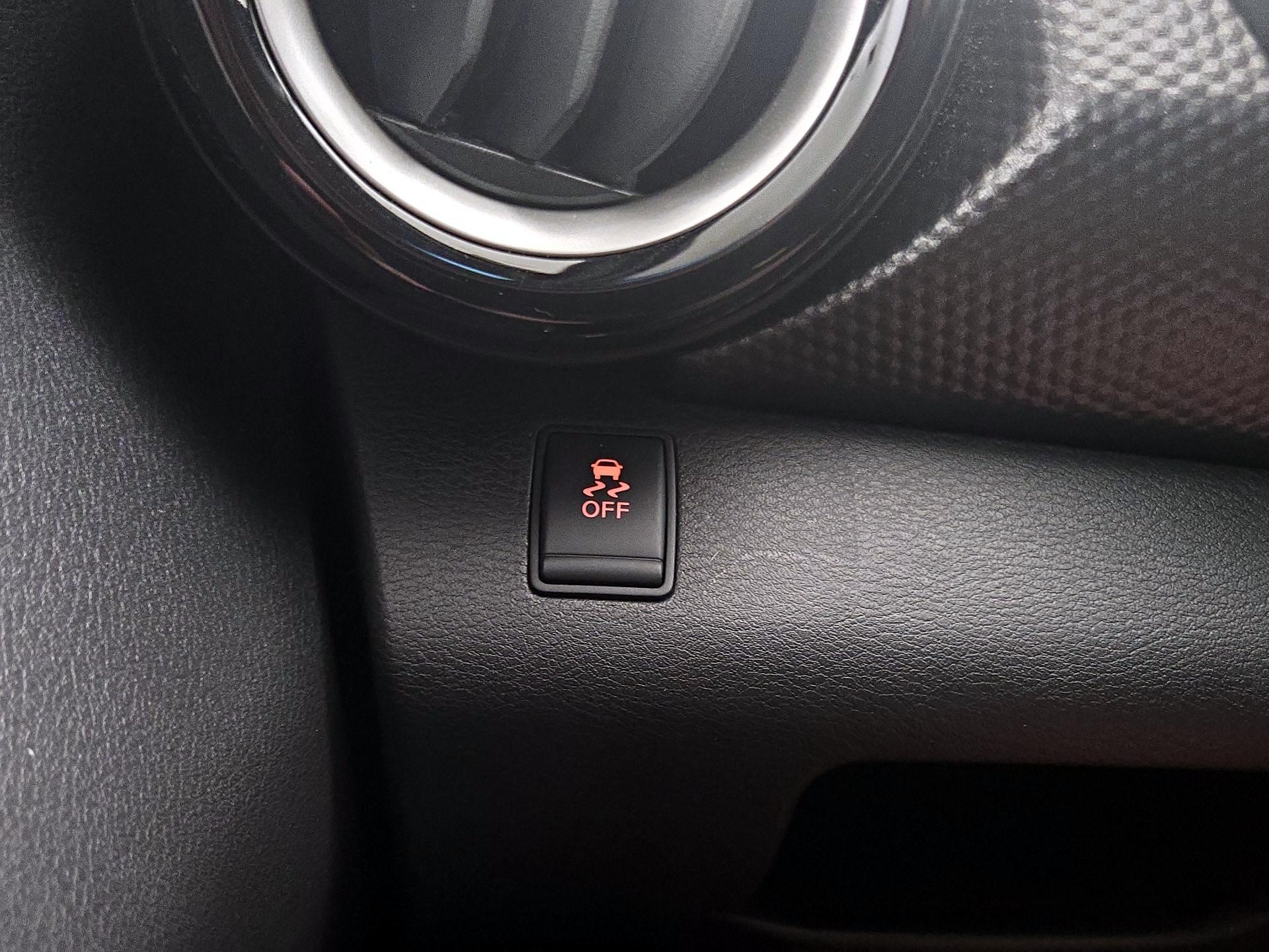 Thumbnail: 2019 Nissan Kicks - 13