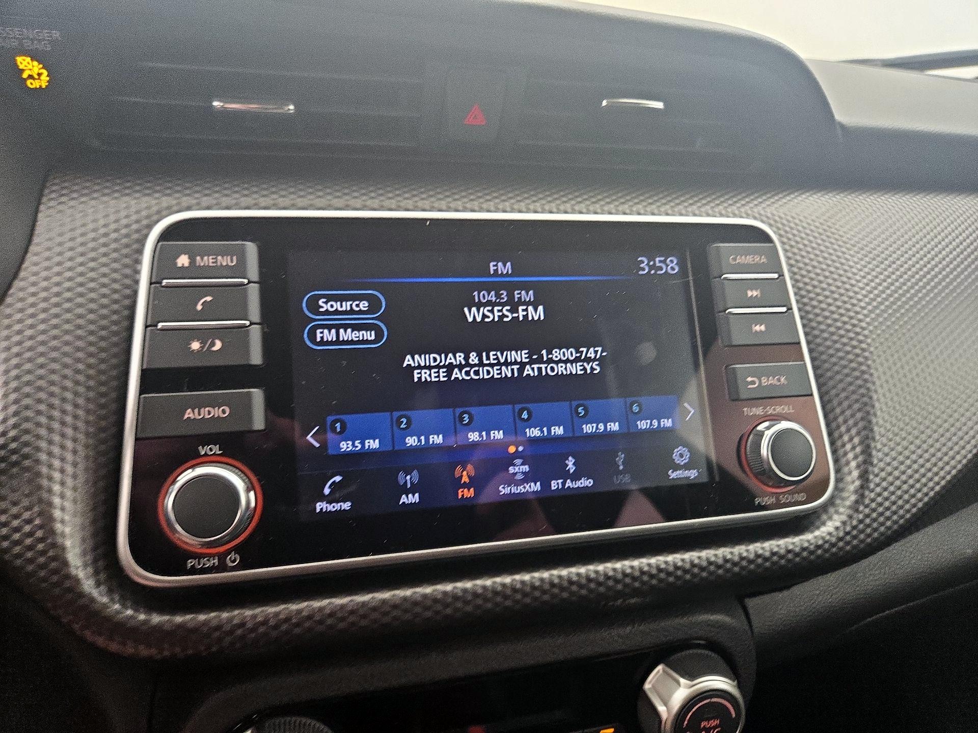 Thumbnail: 2019 Nissan Kicks - 15