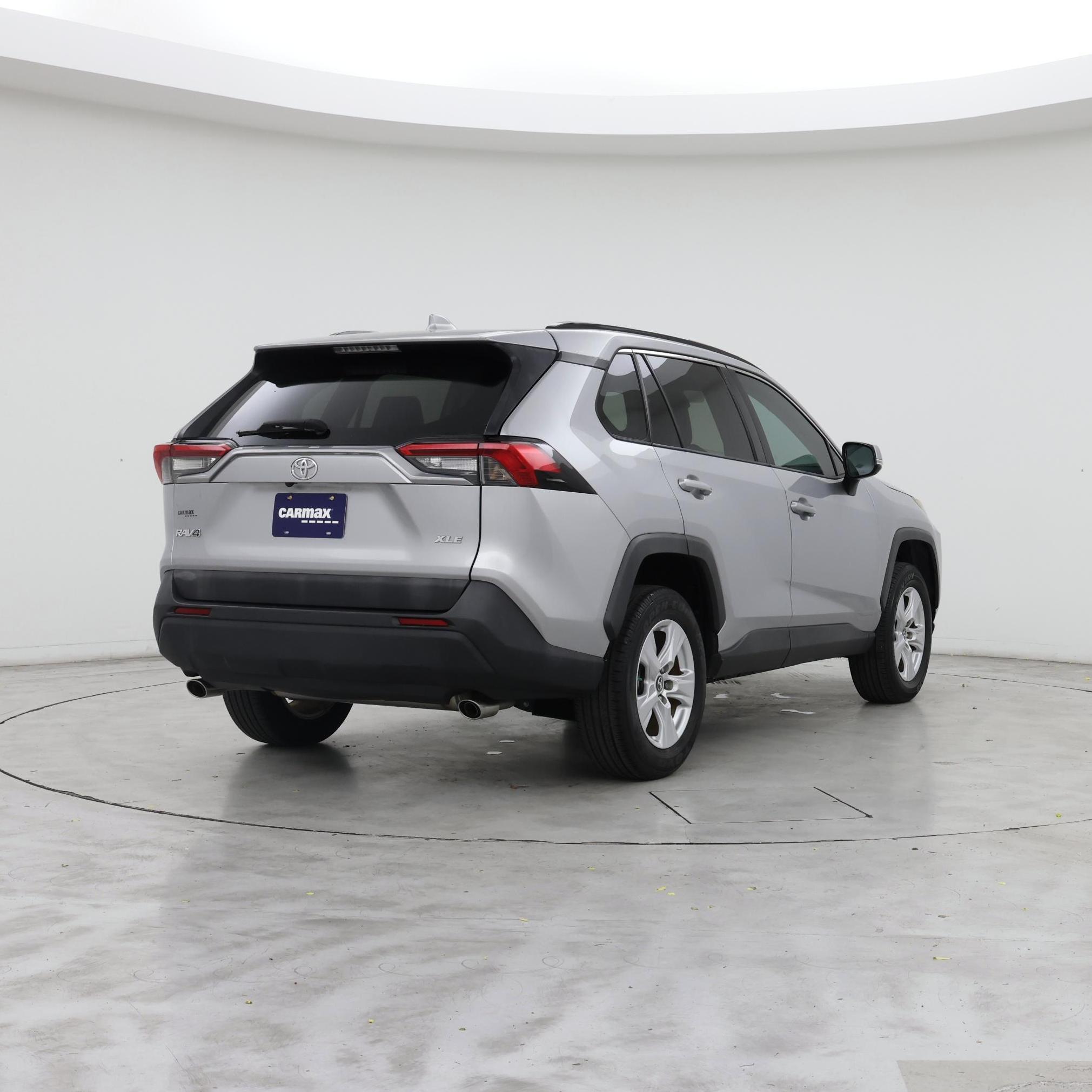 Thumbnail: 2019 Toyota RAV4 - 8