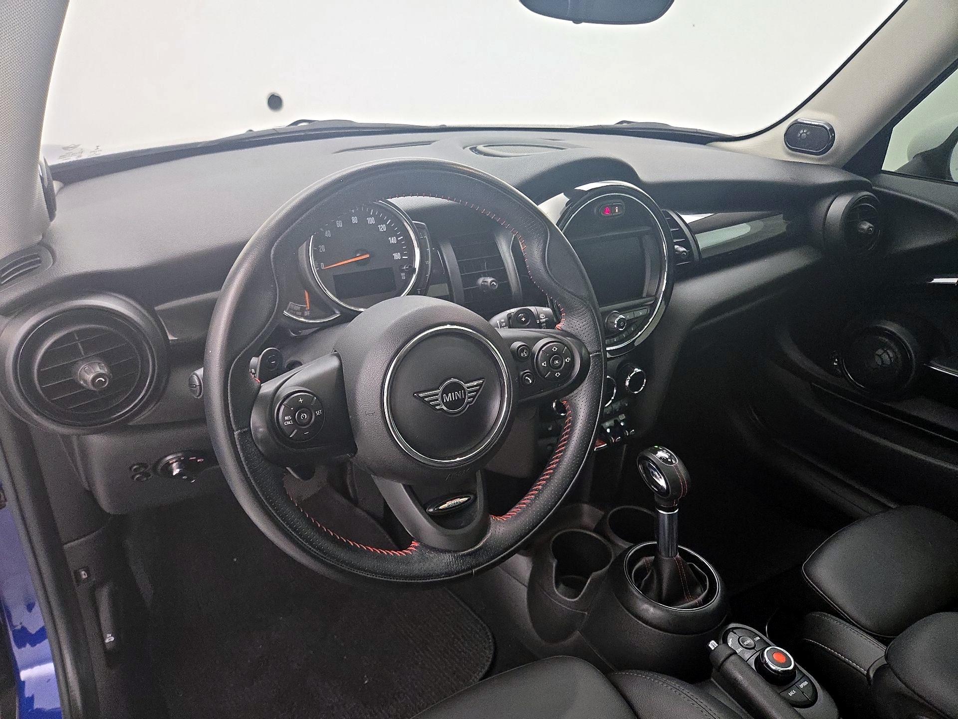 Thumbnail: 2019 MINI Cooper Hardtop - 9