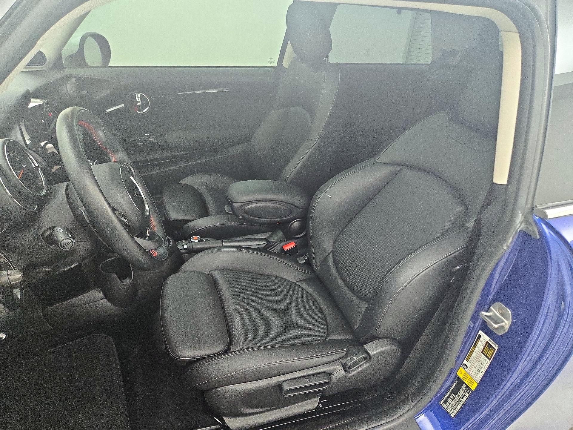 Thumbnail: 2019 MINI Cooper Hardtop - 11