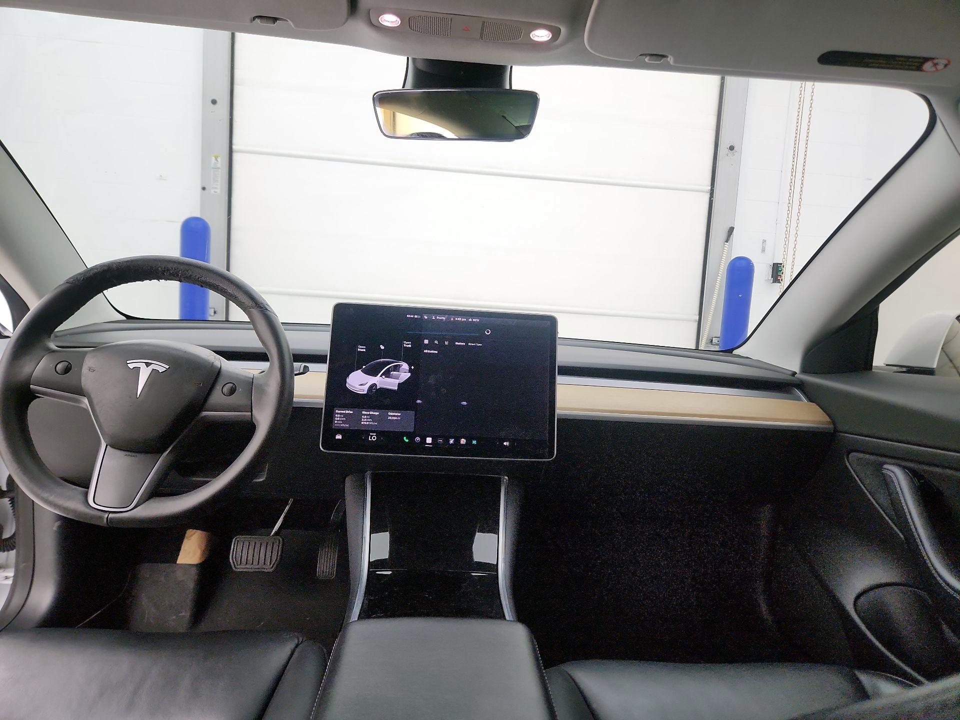 Thumbnail: 2020 Tesla Model 3 - 9