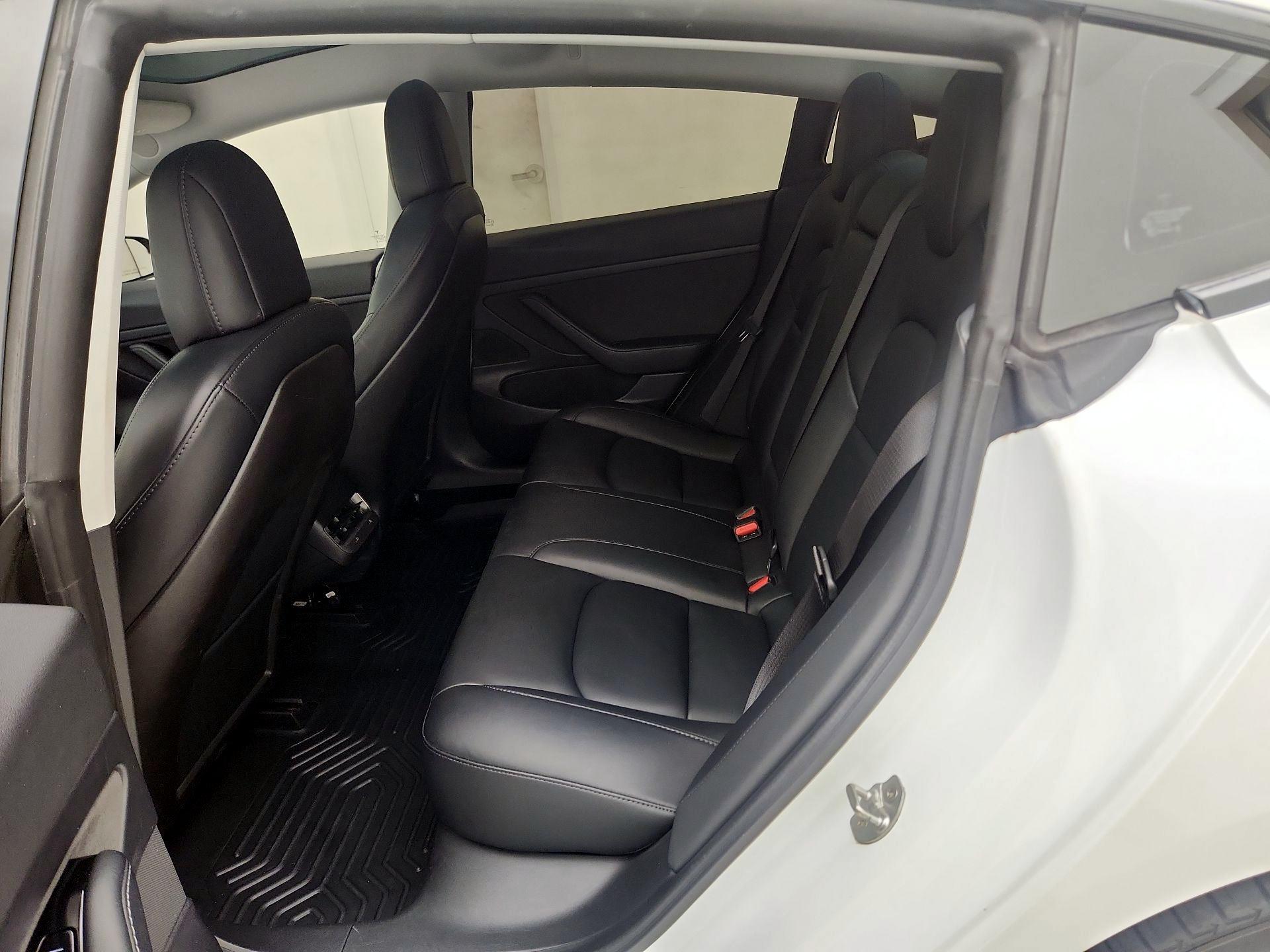 Thumbnail: 2020 Tesla Model 3 - 19