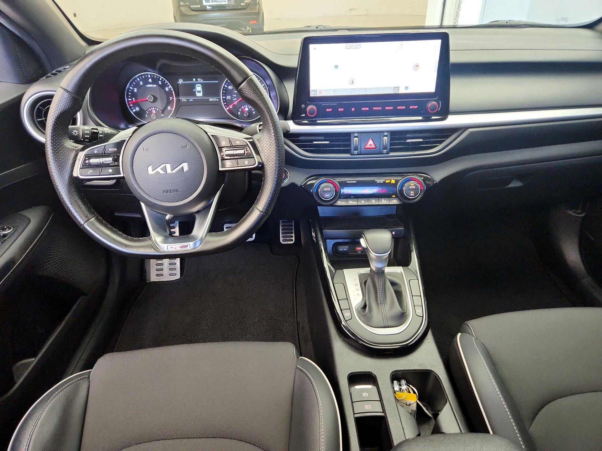 Thumbnail: 2022 Kia Forte - 9