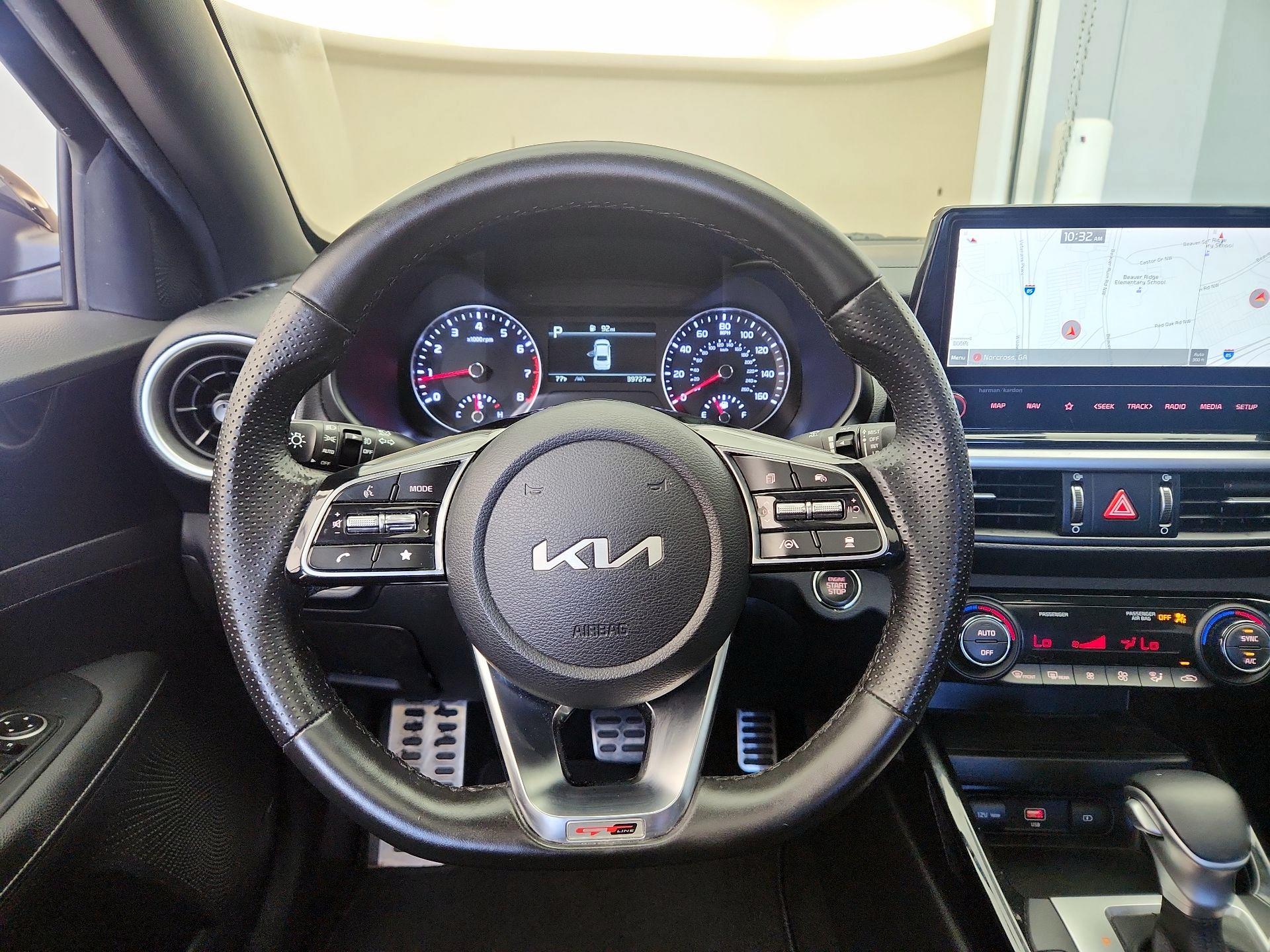 Thumbnail: 2022 Kia Forte - 10