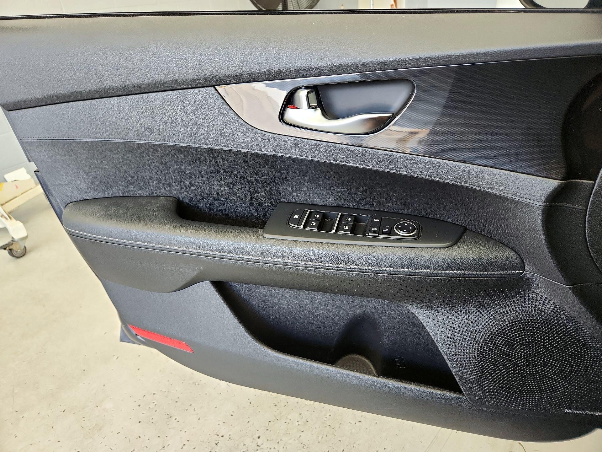 Thumbnail: 2022 Kia Forte - 12