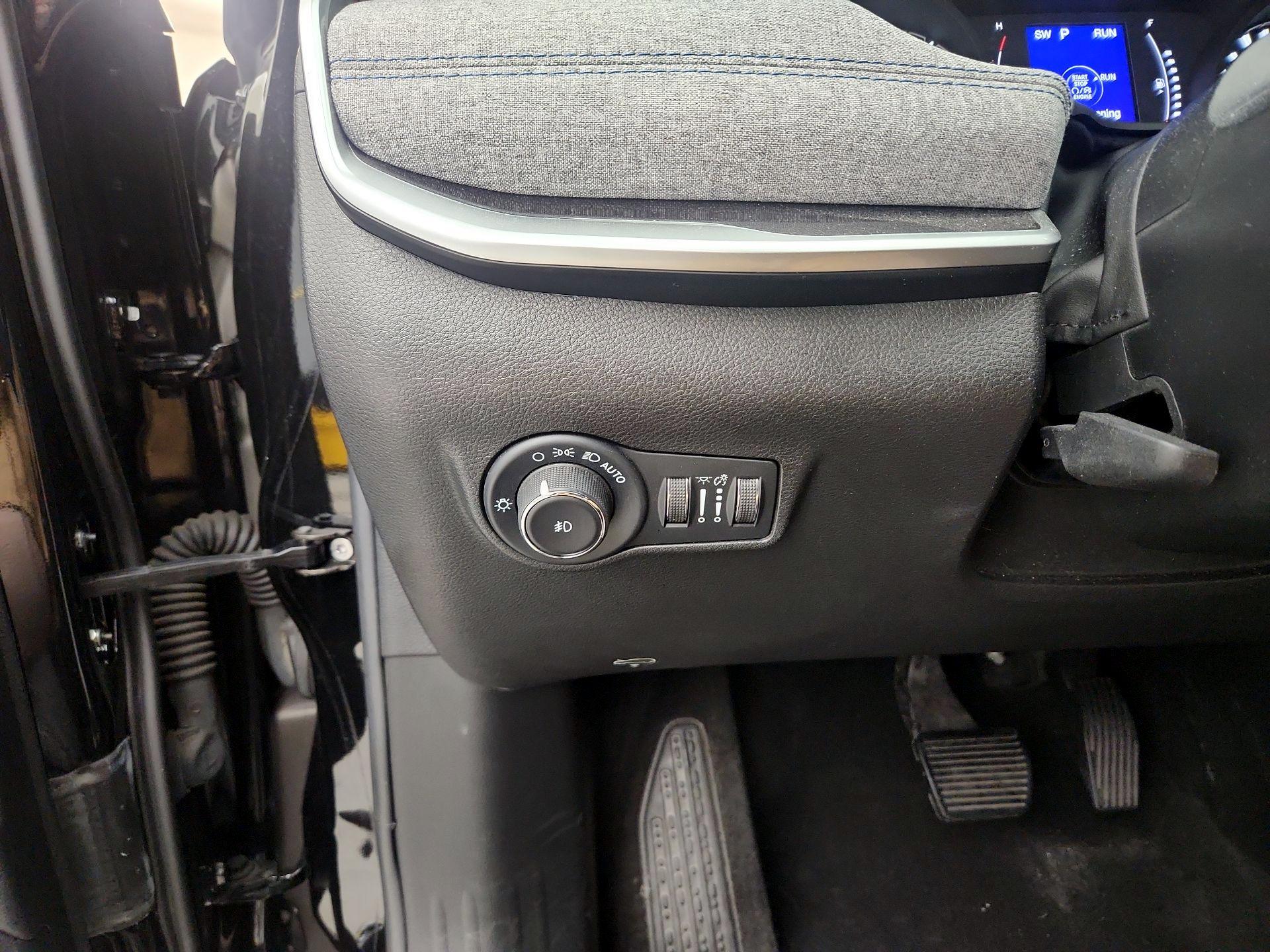 Thumbnail: 2022 Jeep Compass - 13