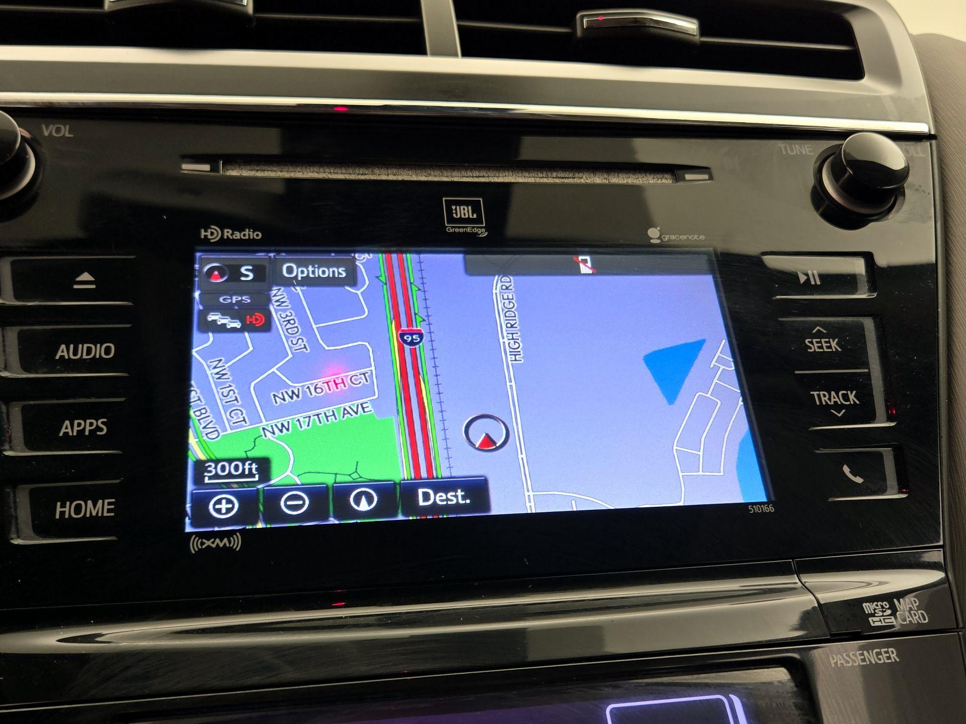 Thumbnail: 2017 Toyota Prius v - 14