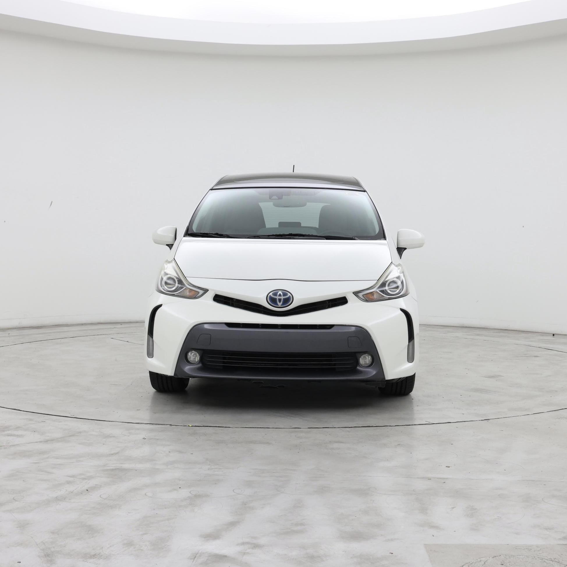 Thumbnail: 2017 Toyota Prius v - 5