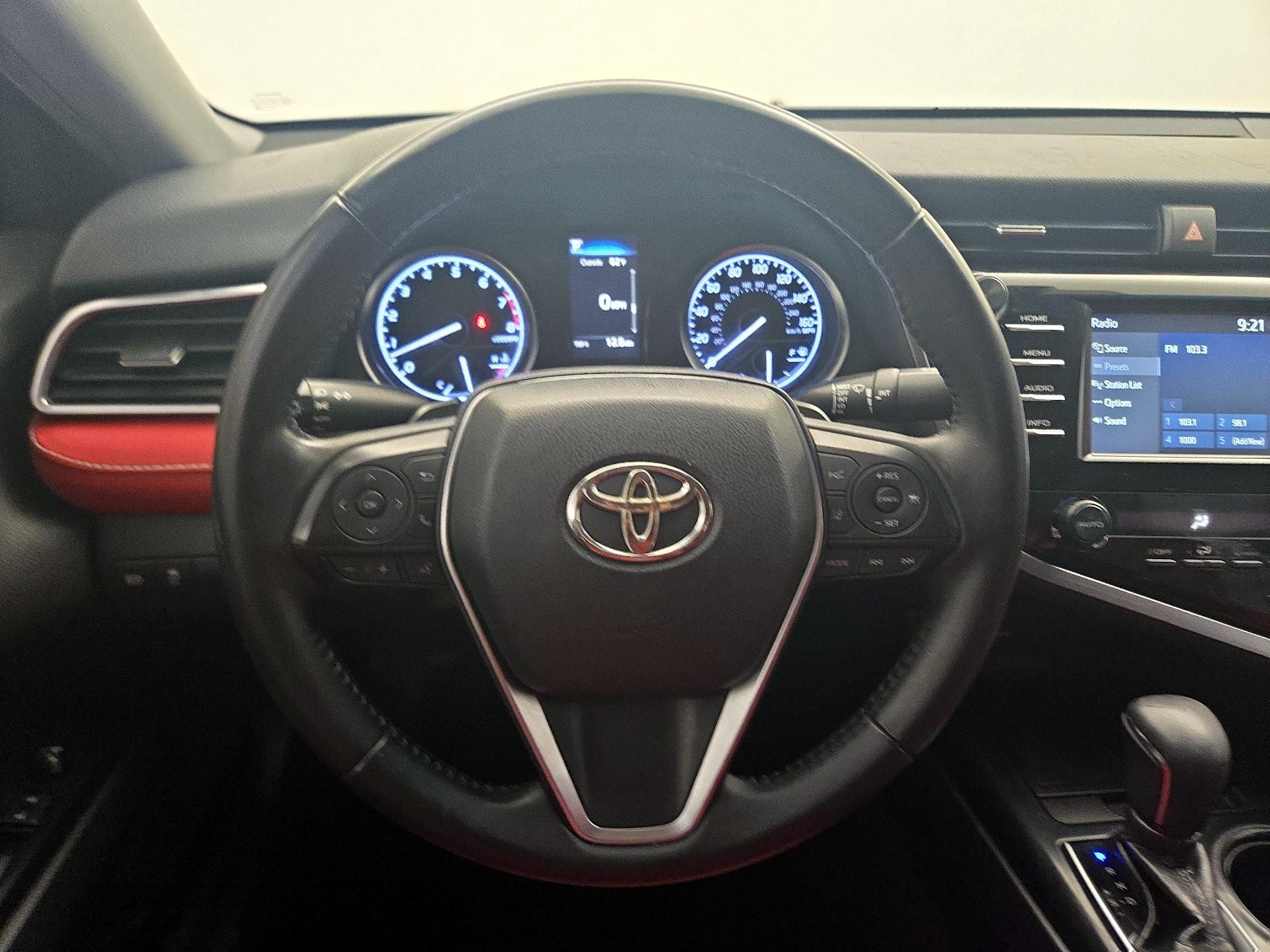 Thumbnail: 2018 Toyota Camry - 10