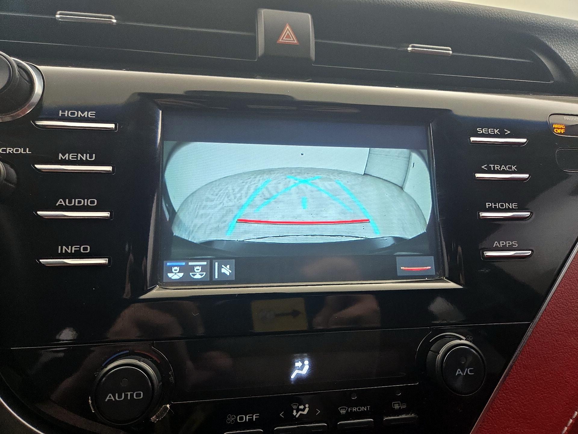 Thumbnail: 2018 Toyota Camry - 14