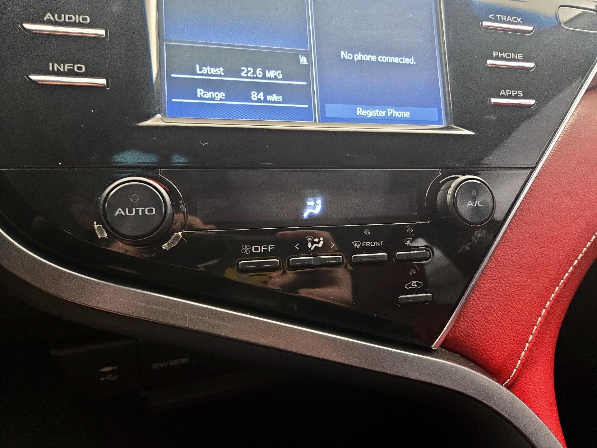 Thumbnail: 2018 Toyota Camry - 16