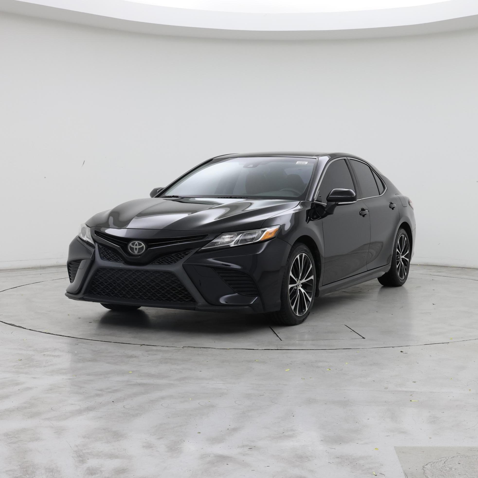 Thumbnail: 2018 Toyota Camry - 4