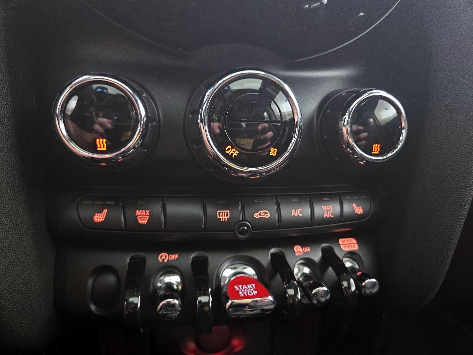 Thumbnail: 2021 MINI Cooper Hardtop - 16