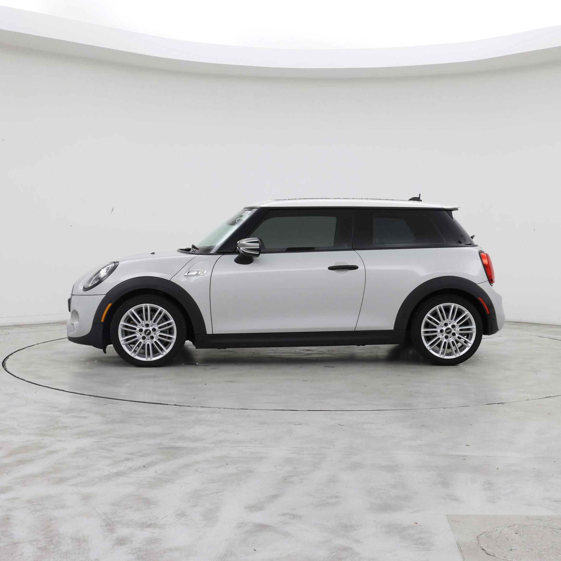 Thumbnail: 2021 MINI Cooper Hardtop - 3