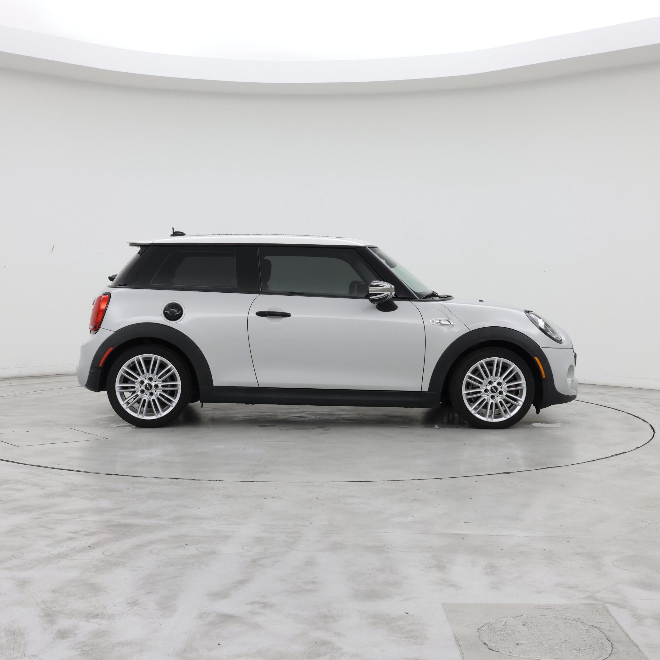 Thumbnail: 2021 MINI Cooper Hardtop - 7