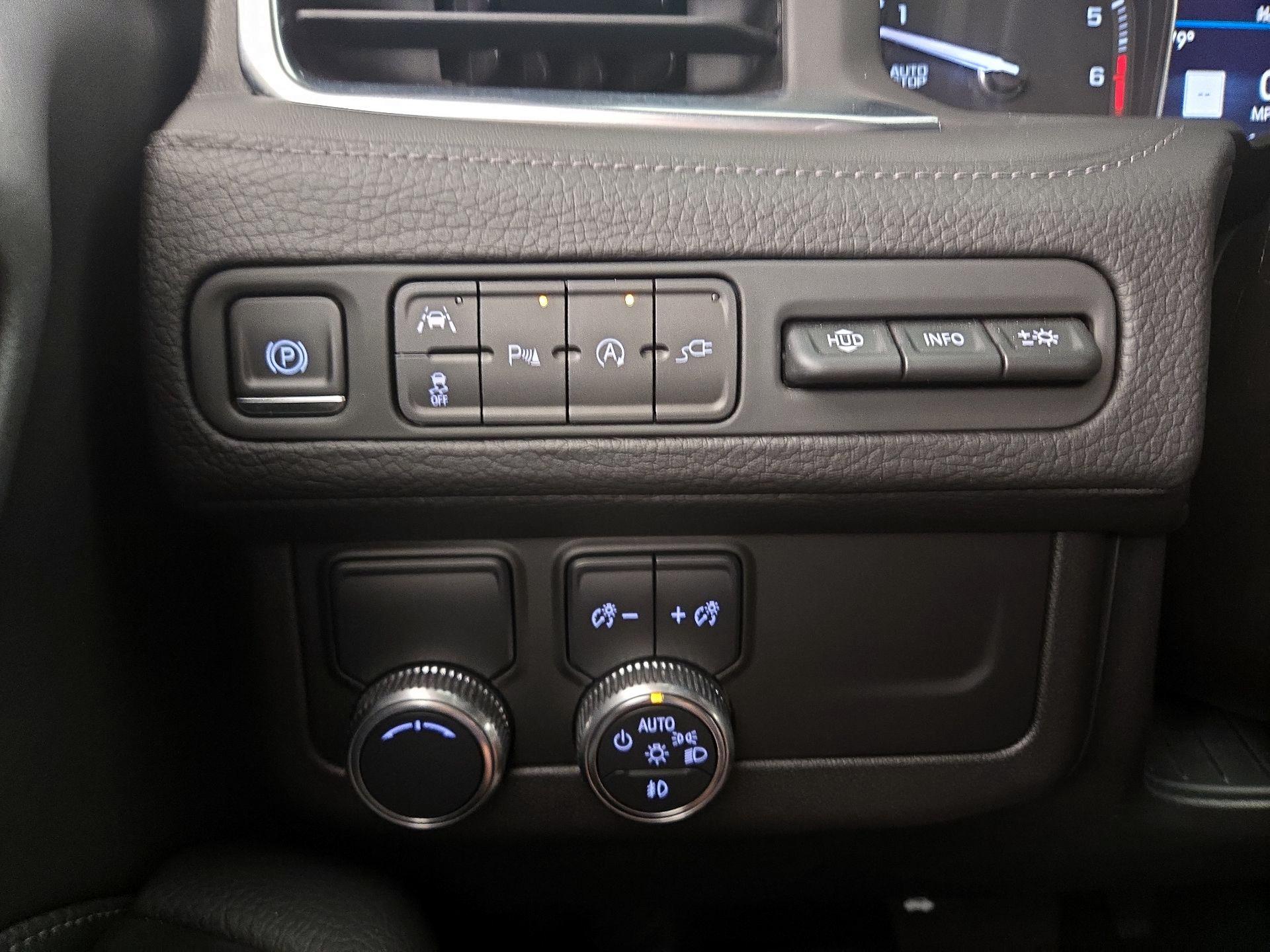 Thumbnail: 2021 GMC Yukon XL - 13